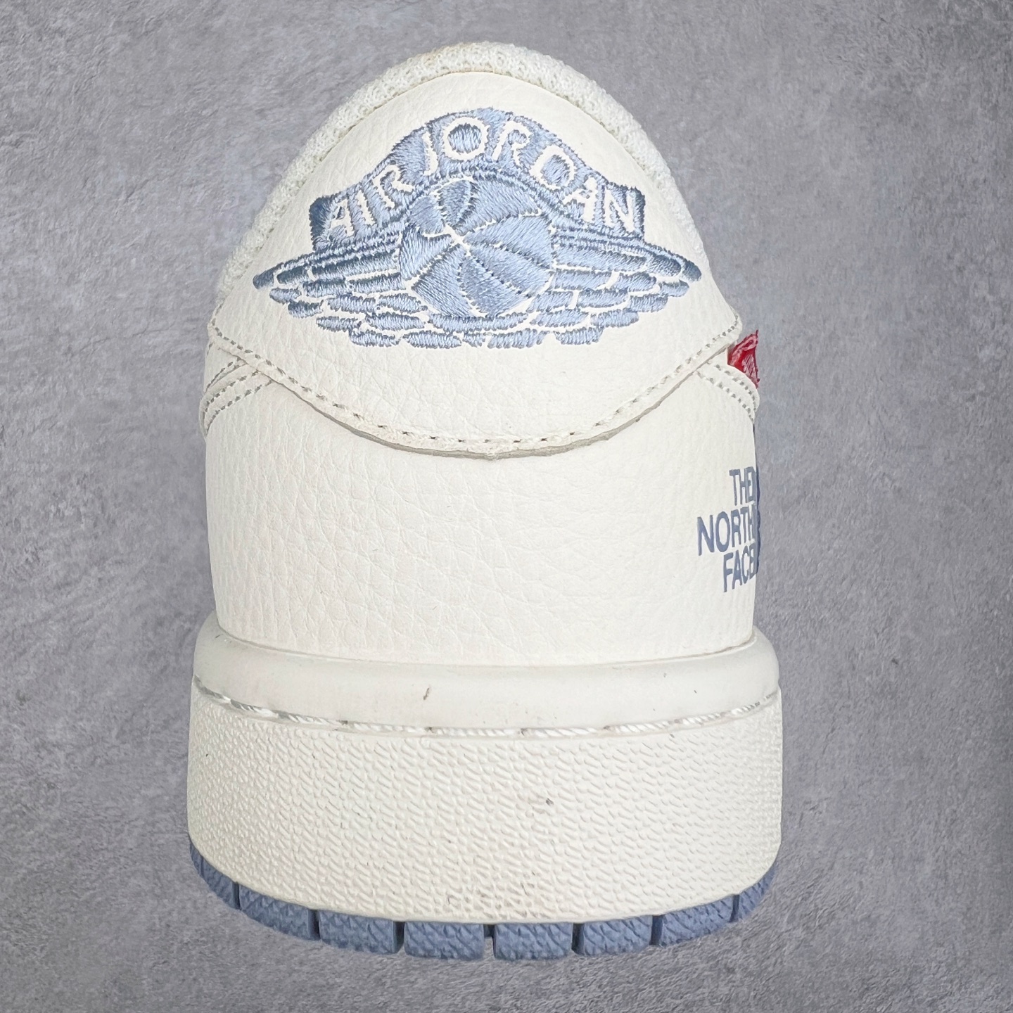 图片[8]-TS x Air Jordan AJ1 Low 倒钩低帮联名定制配色 DIY6188-007 原厂内置气垫魔块 A模大底 头层小牛皮 鞋舌AJ原厂专用牛津布+AJ专用反口珍珠布+原厂无杂质高弹内里海棉+特殊封边弹力鞋带 尺码：36 36.5 37.5 38 38.5 39 40 40.5 41 42 42.5 43 44 44.5 45 46 47.5-选品中心