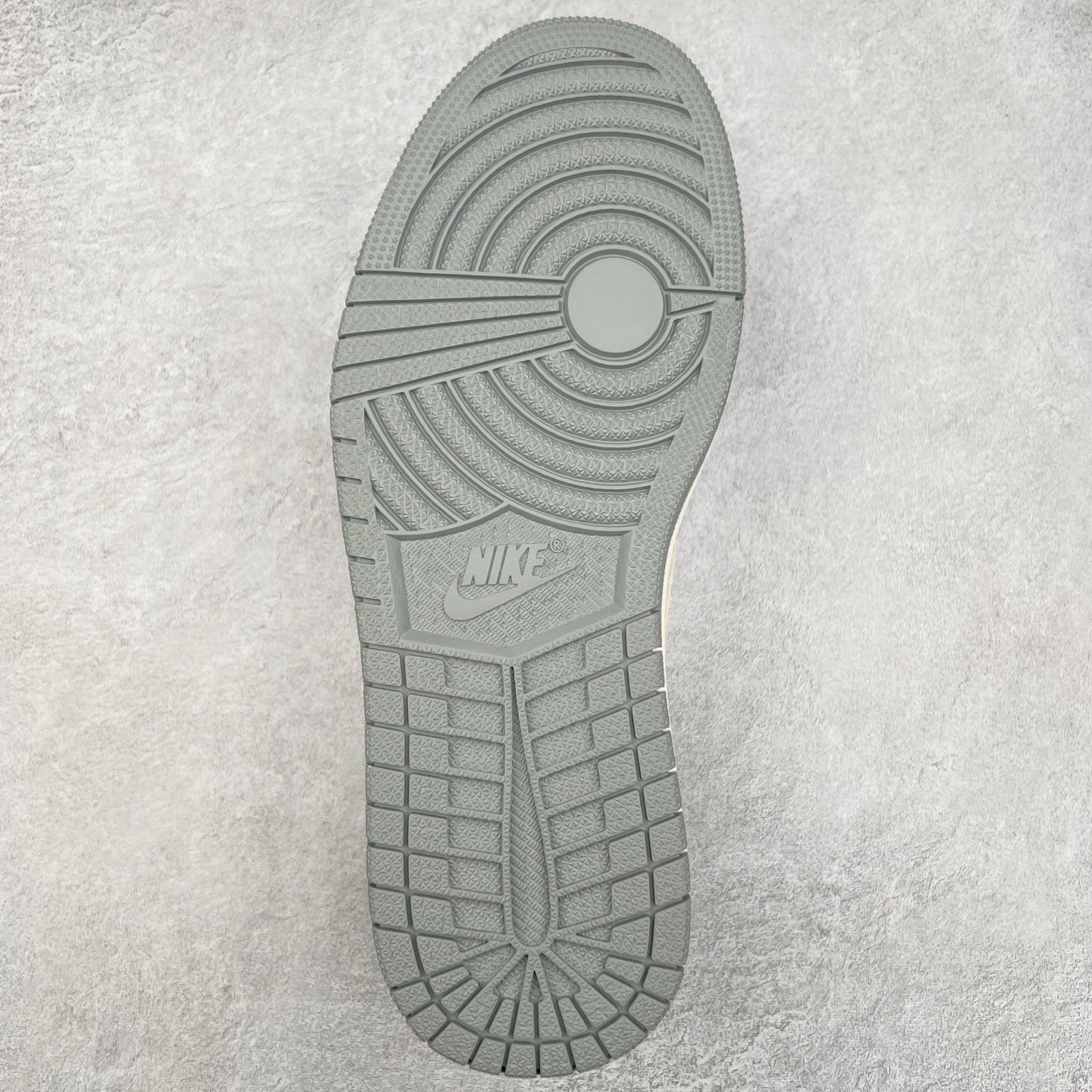 图片[9]-TS x Air Jordan AJ1 Low 倒钩低帮联名定制配色 DIY6188-001 原厂内置气垫魔块 A模大底 头层小牛皮 鞋舌AJ原厂专用牛津布+AJ专用反口珍珠布+原厂无杂质高弹内里海棉+特殊封边弹力鞋带 尺码：36 36.5 37.5 38 38.5 39 40 40.5 41 42 42.5 43 44 44.5 45 46 47.5-选品中心