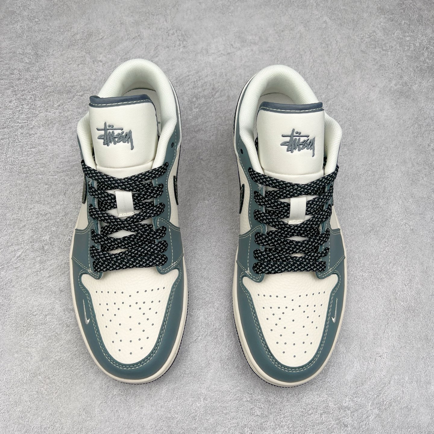 图片[2]-Air Jordan AJ1 Low 低帮定制 XX3318-506 原厂内置气垫魔块 A模大底 头层小牛皮 鞋舌AJ原厂专用牛津布+AJ专用反口珍珠布+原厂无杂质高弹内里海棉+特殊封边弹力鞋带 尺码：36 36.5 37.5 38 38.5 39 40 40.5 41 42 42.5 43 44 44.5 45 46 47.5-选品中心