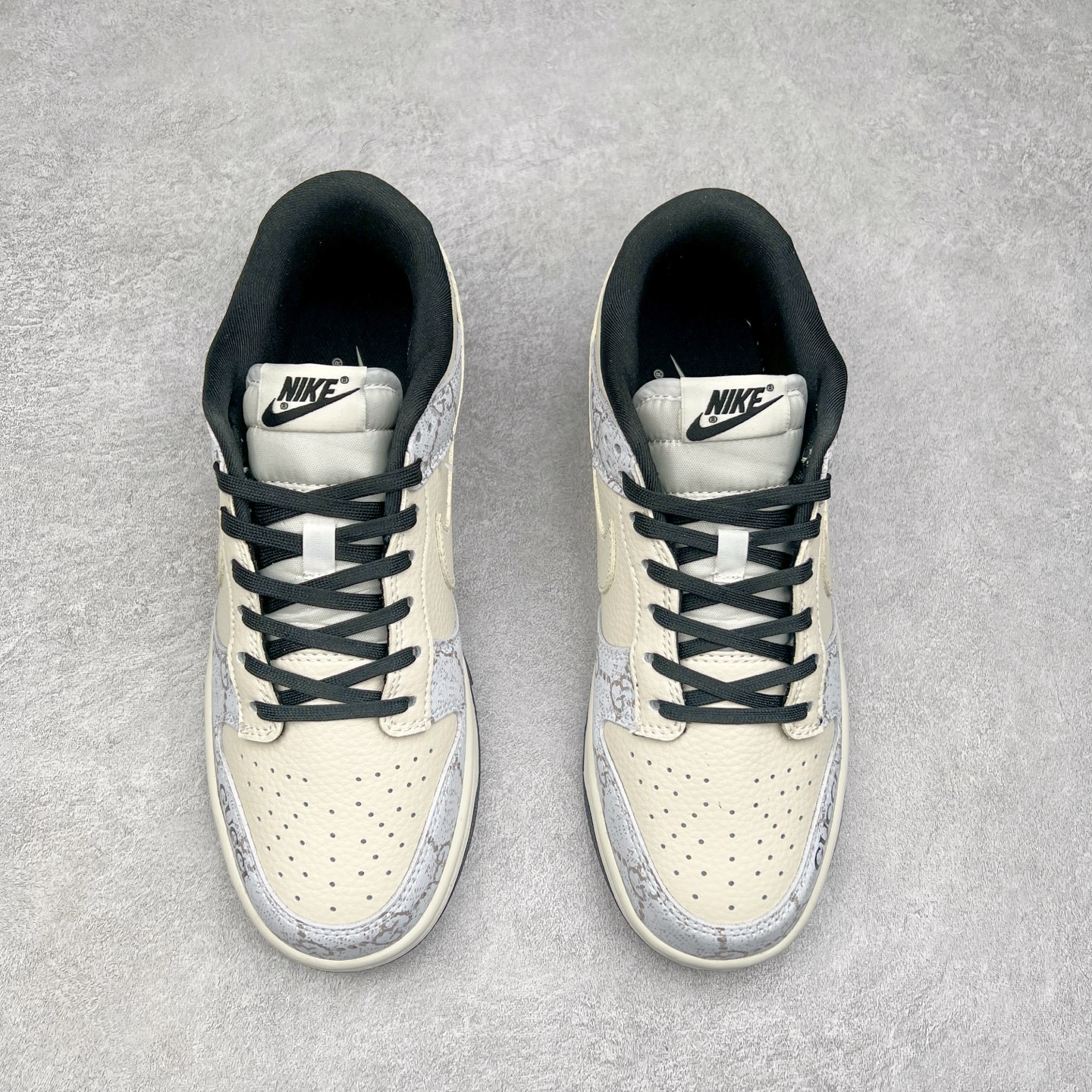 图片[2]-NK Dunk Low 定制配色 LW18118-112 大厂出品 极力推荐 原装头层材料 独家版型蒸餾加工帶來的是更好的视觉和脚感体验大厂纯原品质出货 清洁度 电绣工艺 皮料切割干净无任何毛边 细节完美 尺码：36 36.5 37.5 38 38.5 39 40 40.5 41 42 42.5 43 44 44.5 45-选品中心