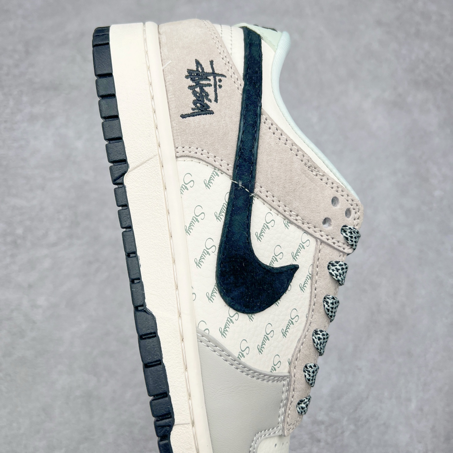 图片[6]-NK Dunk Low 定制配色 XX2025-901 大厂出品 极力推荐 原装头层材料 独家版型蒸餾加工帶來的是更好的视觉和脚感体验大厂纯原品质出货 清洁度 电绣工艺 皮料切割干净无任何毛边 细节完美 尺码：36 36.5 37.5 38 38.5 39 40 40.5 41 42 42.5 43 44 44.5 45-选品中心