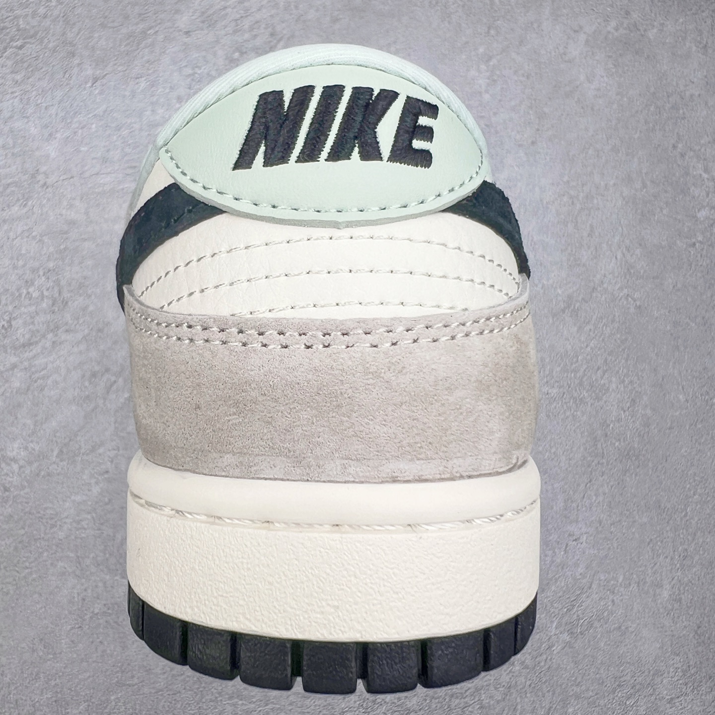 图片[8]-NK Dunk Low 定制配色 XX2025-901 大厂出品 极力推荐 原装头层材料 独家版型蒸餾加工帶來的是更好的视觉和脚感体验大厂纯原品质出货 清洁度 电绣工艺 皮料切割干净无任何毛边 细节完美 尺码：36 36.5 37.5 38 38.5 39 40 40.5 41 42 42.5 43 44 44.5 45-选品中心