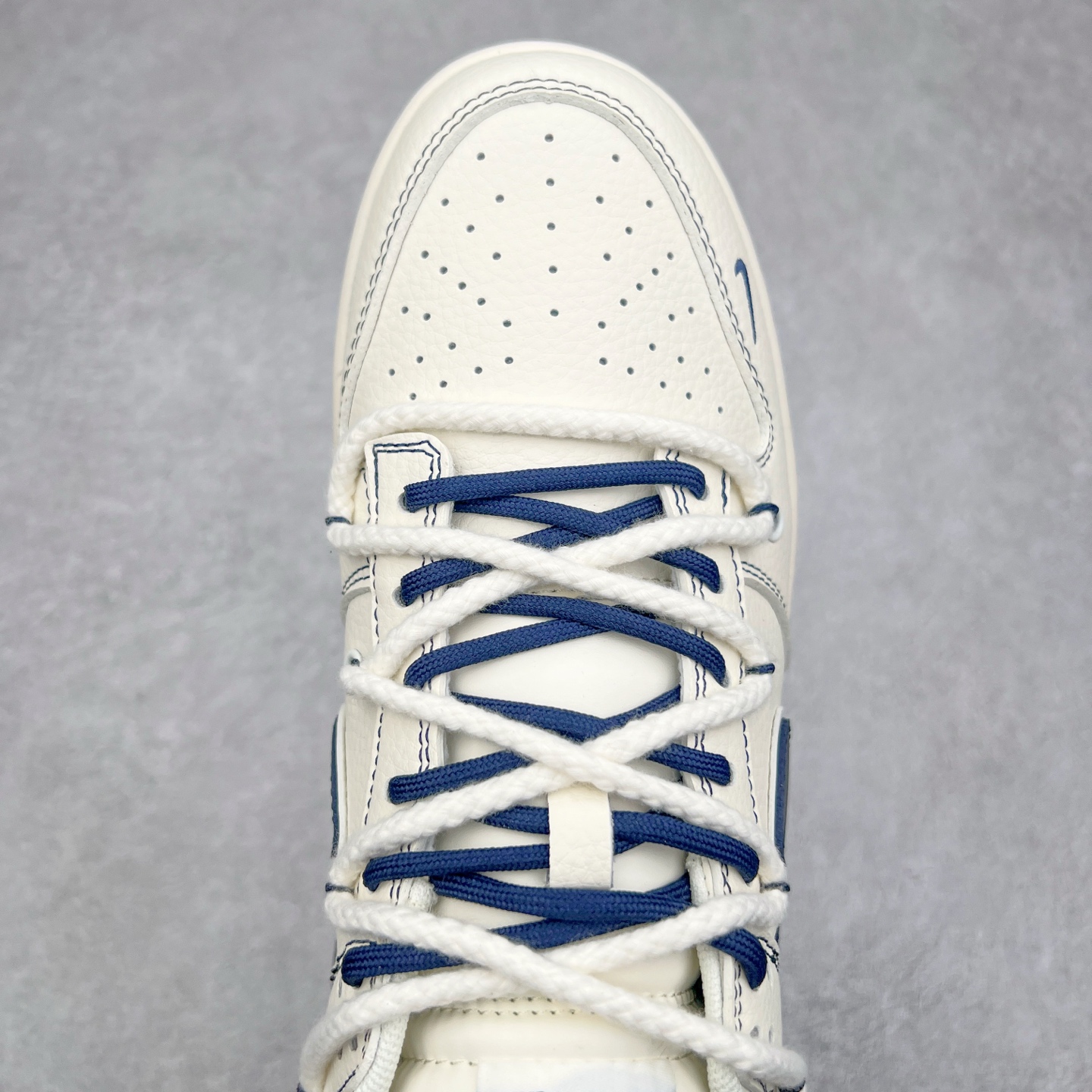 图片[4]-NK Dunk Low 定制配色 YC5066-262 大厂出品 极力推荐 原装头层材料 独家版型蒸餾加工帶來的是更好的视觉和脚感体验大厂纯原品质出货 清洁度 电绣工艺 皮料切割干净无任何毛边 细节完美 尺码：36 36.5 37.5 38 38.5 39 40 40.5 41 42 42.5 43 44 44.5 45-选品中心