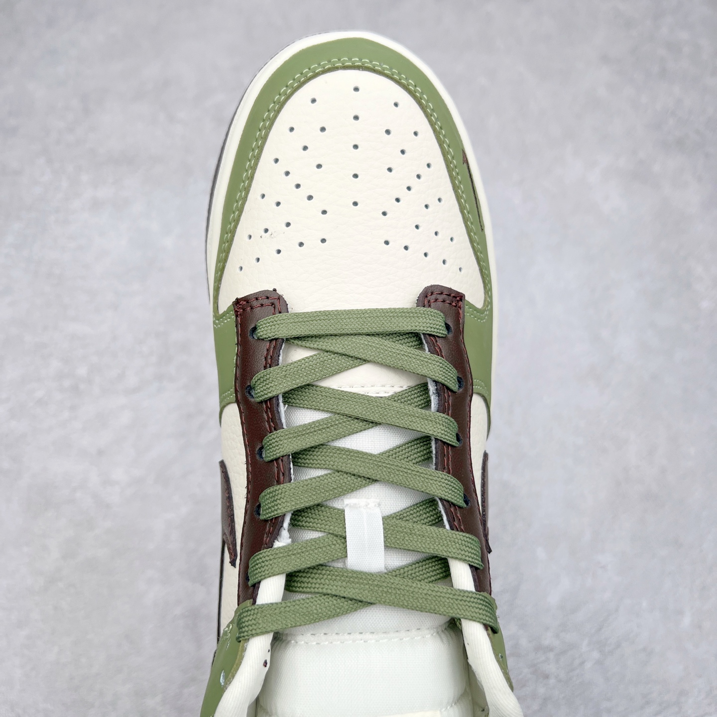 图片[4]-NK Dunk Low 定制配色 KK1333-020 大厂出品 极力推荐 原装头层材料 独家版型蒸餾加工帶來的是更好的视觉和脚感体验大厂纯原品质出货 清洁度 电绣工艺 皮料切割干净无任何毛边 细节完美 尺码：36 36.5 37.5 38 38.5 39 40 40.5 41 42 42.5 43 44 44.5 45-选品中心