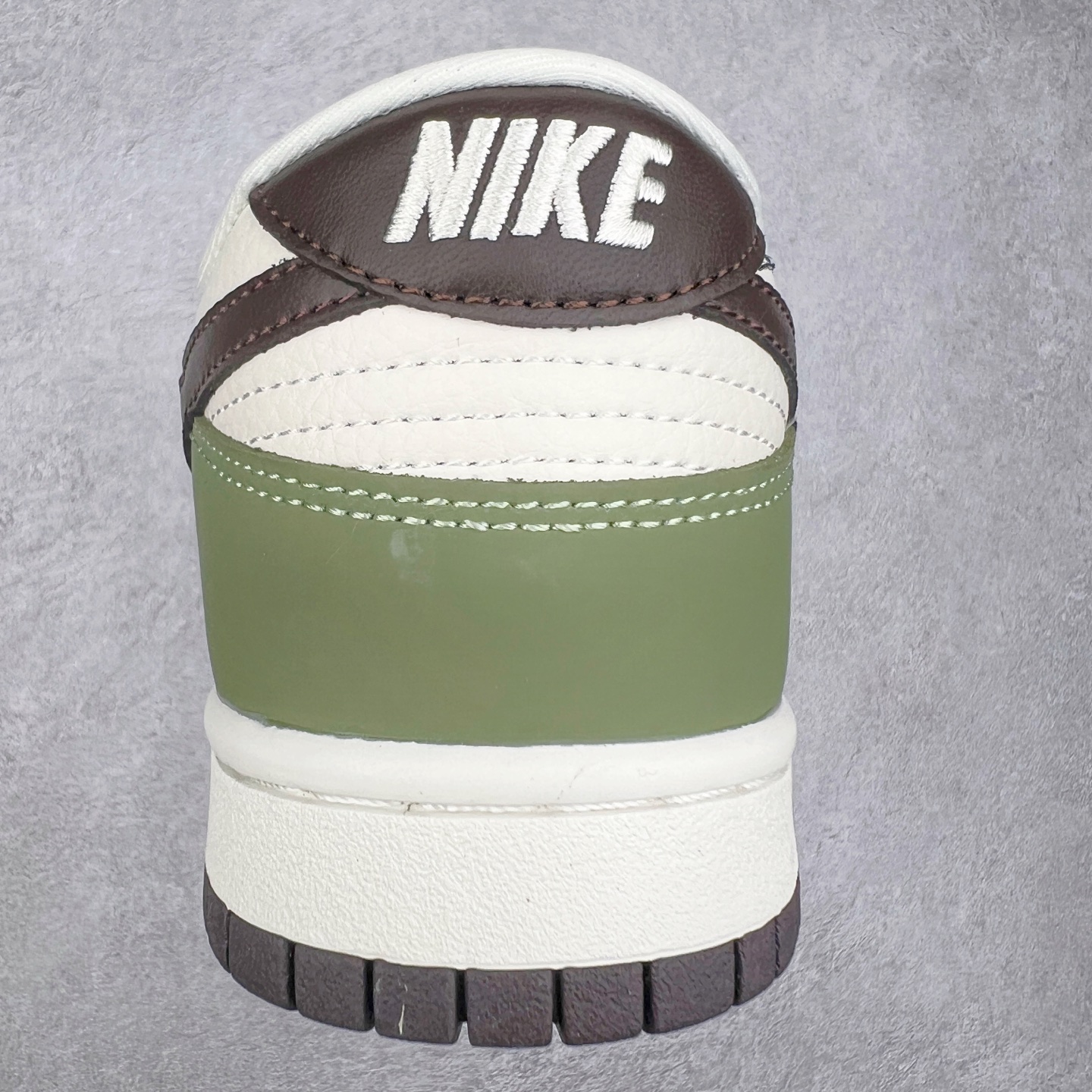 图片[8]-NK Dunk Low 定制配色 KK1333-020 大厂出品 极力推荐 原装头层材料 独家版型蒸餾加工帶來的是更好的视觉和脚感体验大厂纯原品质出货 清洁度 电绣工艺 皮料切割干净无任何毛边 细节完美 尺码：36 36.5 37.5 38 38.5 39 40 40.5 41 42 42.5 43 44 44.5 45-选品中心