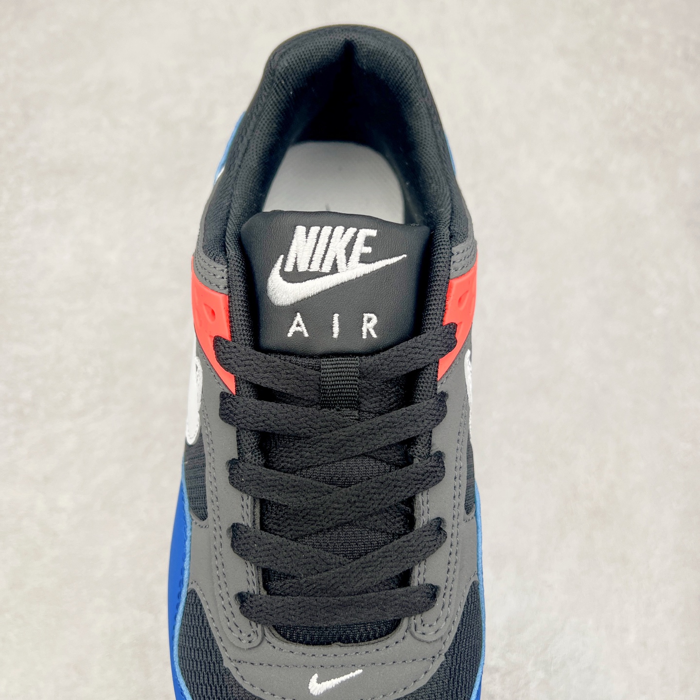 图片[5]-NK Air Max Correlate 关联系列低帮气垫百搭休闲运动慢跑鞋 511417-016 选用网眼鞋面 脚感舒适透气 鞋舌、鞋侧及后跟处饰有品牌标识 简约大气又时尚 采用经典系带开合方式 可自由调节松紧度 泡棉中底搭载Max Air气垫 具有良好的回弹性及缓震性能 橡胶外底可防滑耐磨 提升抓地力 尺码：36 36.5 37.5 38 38.5 39 40 40.5 41 42-选品中心