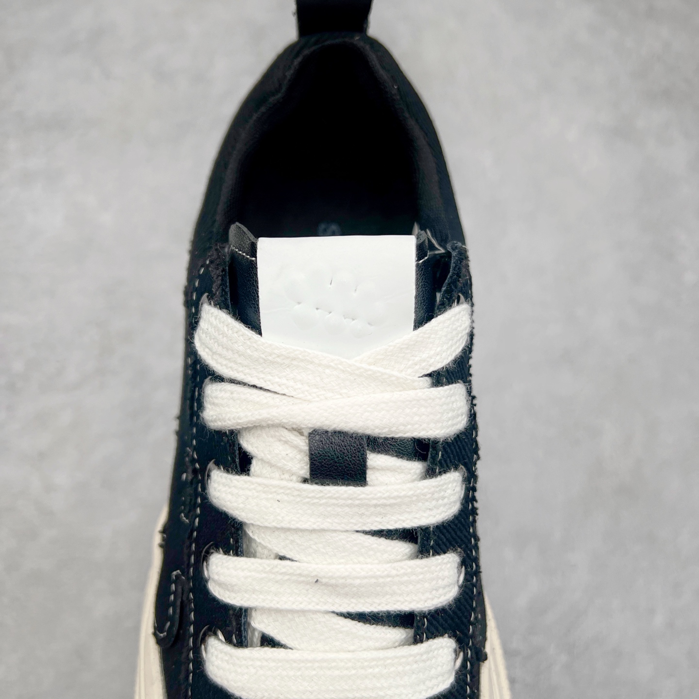 图片[5]-【SHOOT BRAND】重奏黑梅 厚底增高复古皮革梅花鞋 王一珩 丁程鑫 陈靖川同款 广东大厂出品 主力推荐版本 将时尚复古风格之中赋予全新的工艺质 以80.90年代的的复古经典滑板鞋为蓝本 在复古的风格之中 加入品牌独有的鼓包创新工艺 标志性的鞋头梅花堆叠设计 在多次的调整修改之后 将时尚复古风格之中赋予全新的工艺质感兼具时尚潮流与复古基调“Freedom001”为叛逆自由行者而生NCC 尺码：：35 36 37 38 39 40 41 42 43 44-选品中心