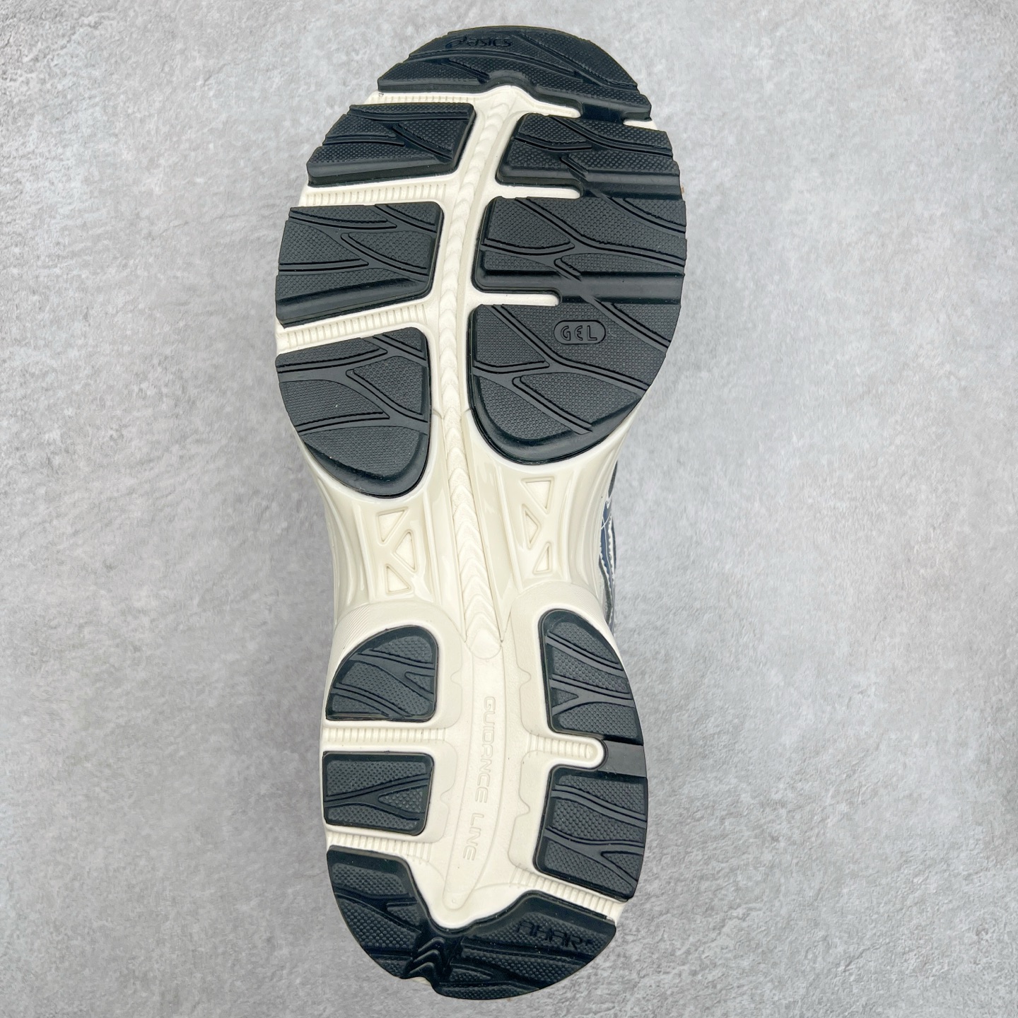 图片[9]-Asics Gel-Flux CN 亚瑟士时尚运动织物合成革减震透气低帮训练跑步鞋 全球知名运动品牌ASICS亚瑟士推出全新Gel-Flux CN是亚瑟士的一款缓冲跑鞋，其设计重在回弹性和舒适性，特殊的多重缓震结构，让鞋子充分吸收运动时的冲力，并提供优秀的回弹效果。尺码：36 37 37.5 38 39 40 40.5 41.5 42 42.5 43.5 44 44.5 45-选品中心