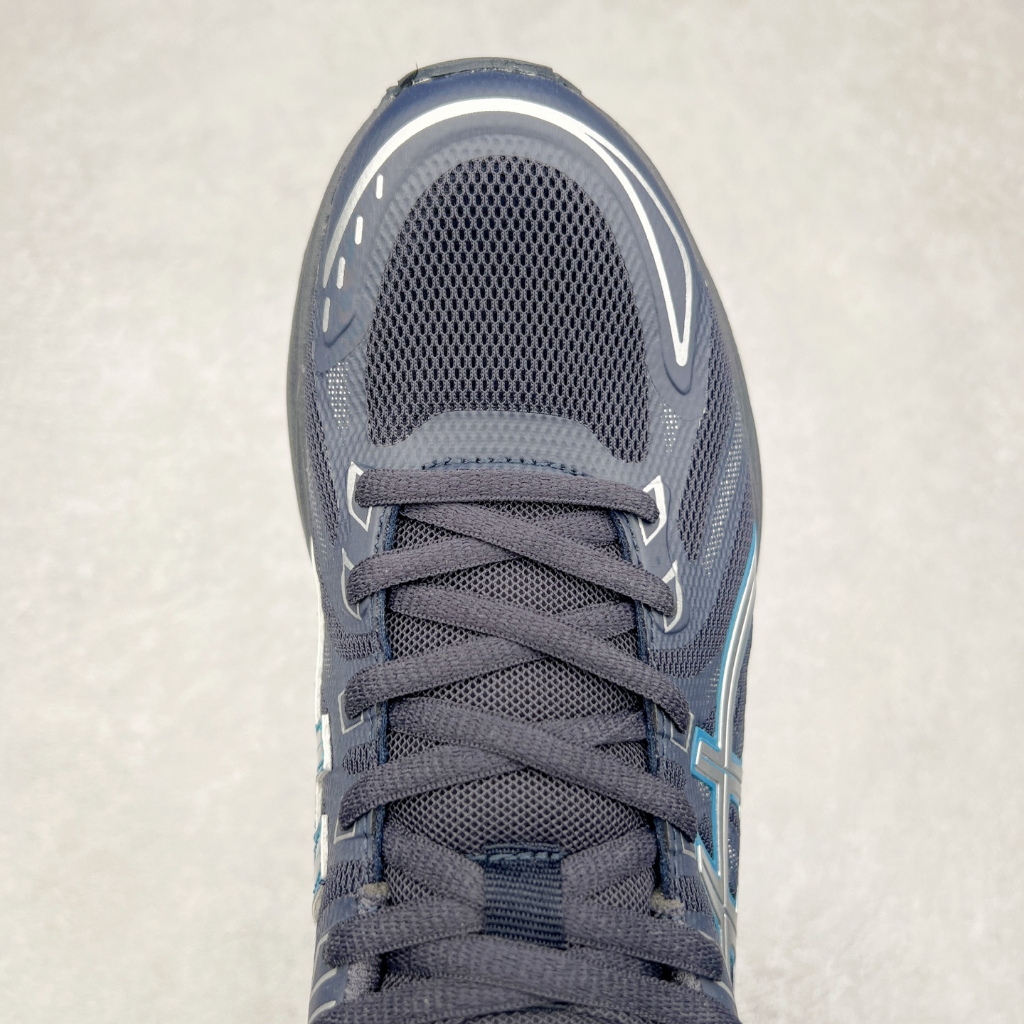 图片[4]-Asics Gel-Flux CN 亚瑟士时尚运动织物合成革减震透气低帮训练跑步鞋 全球知名运动品牌ASICS亚瑟士推出全新Gel-Flux CN是亚瑟士的一款缓冲跑鞋，其设计重在回弹性和舒适性，特殊的多重缓震结构，让鞋子充分吸收运动时的冲力，并提供优秀的回弹效果。尺码：36 37 37.5 38 39 40 40.5 41.5 42 42.5 43.5 44 44.5 45-选品中心