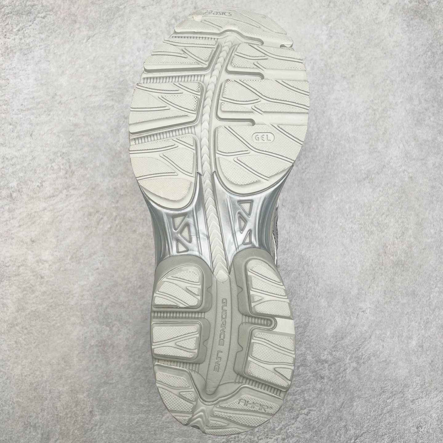 图片[9]-Asics Gel-Flux CN 亚瑟士时尚运动织物合成革减震透气低帮训练跑步鞋 全球知名运动品牌ASICS亚瑟士推出全新Gel-Flux CN是亚瑟士的一款缓冲跑鞋，其设计重在回弹性和舒适性，特殊的多重缓震结构，让鞋子充分吸收运动时的冲力，并提供优秀的回弹效果。尺码：36 37 37.5 38 39 40 40.5 41.5 42 42.5 43.5 44 44.5 45-选品中心