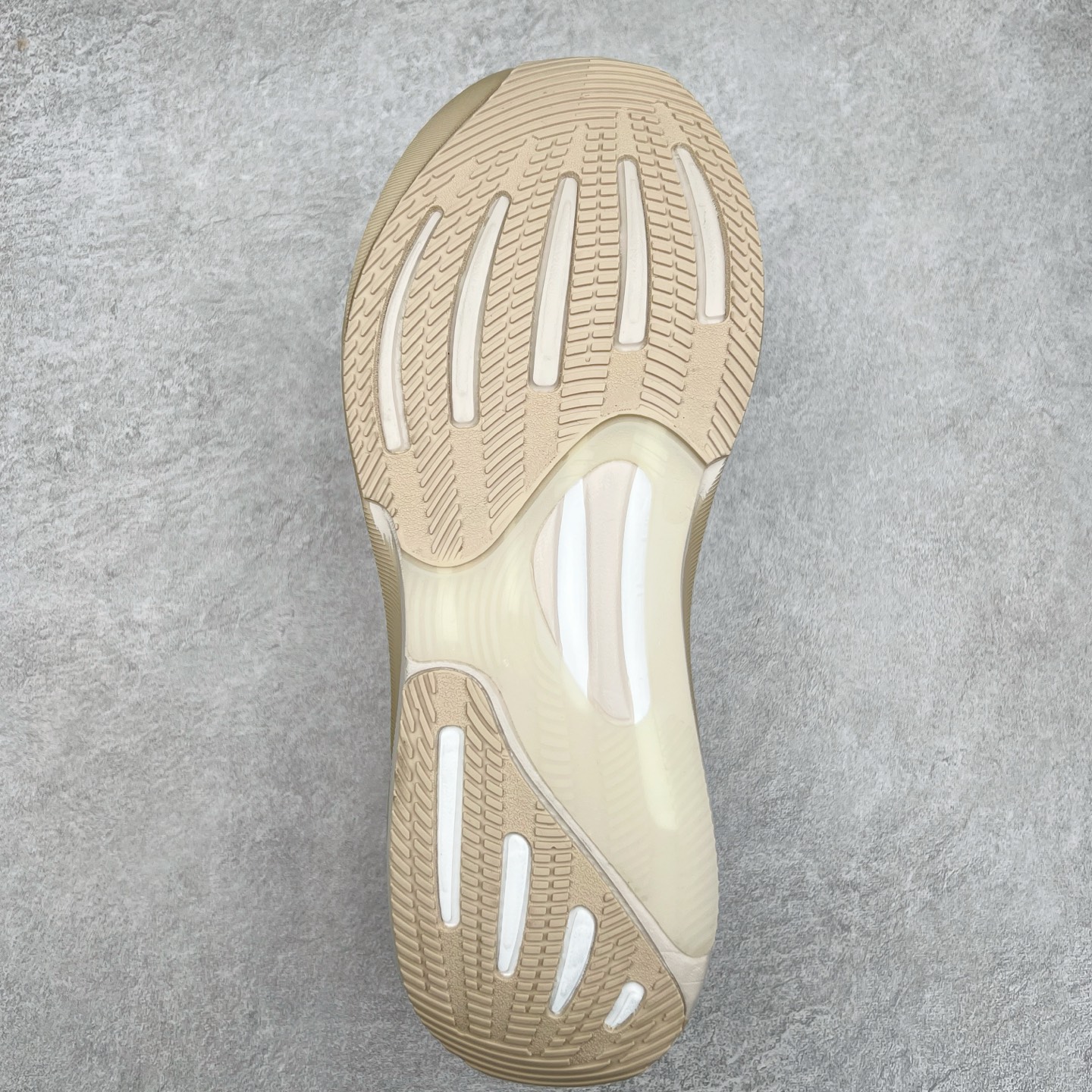 图片[9]-AD Supernova Rise 阿迪全新休闲轻跑鞋 款鞋采用了Dreamstrike+ 中底 将缓冲材质与柔软的织物相结合 以最大限度地减少刺激性摩擦和慢跑后水泡的可能性 在美学方面 Supernova Rise 从自然和生物中汲取灵感 如深色底色和半绿色细节 尺码：36 36.5 37.5 38 38.5 39 40 40.5 41 42 42.5 43 44 44.5 45-选品中心