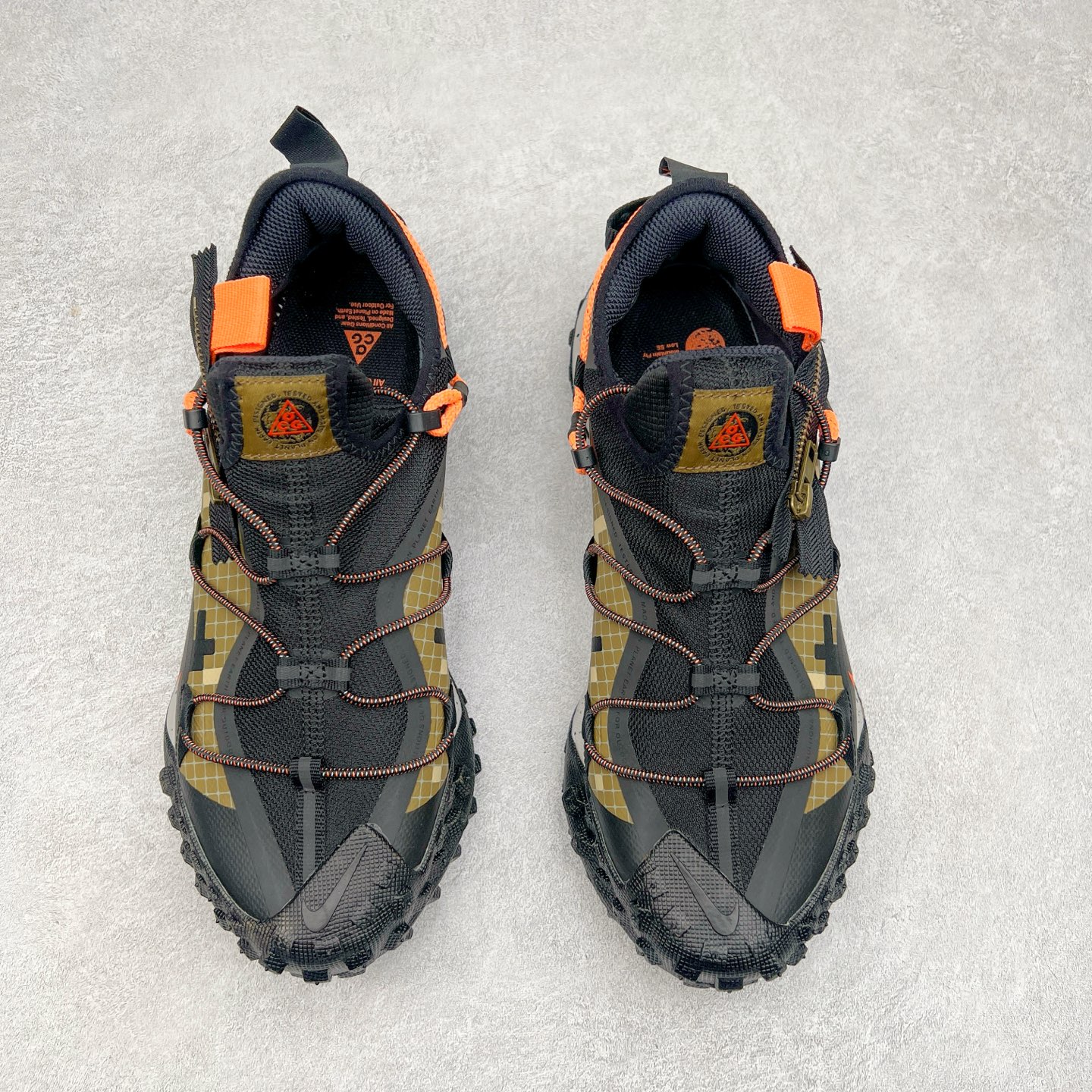 图片[2]-＃纯原福利 NK ACG Mountain Fly SE 复古潮流户外登山鞋防水慢跑鞋 全新来袭 该款沿袭前代高帮版型的设计传统 轻盈鞋面结合灵巧的脚踝包裹设计 为双足打造出一体化的舒适脚感 助力轻松畅行 中底融入柔软的React泡棉与Vaporfiy 科技 让你在岩石小径徒步时也像行走在都市般轻松舒适 粘性橡胶大底铸就了攀岩级别的出众抓地力 助你从容面对各种环境挑战 尺码：36 36.5 37.5 38 38.5 39 40 40.5 41 42 42.5 43 44 44.5 45 46-选品中心