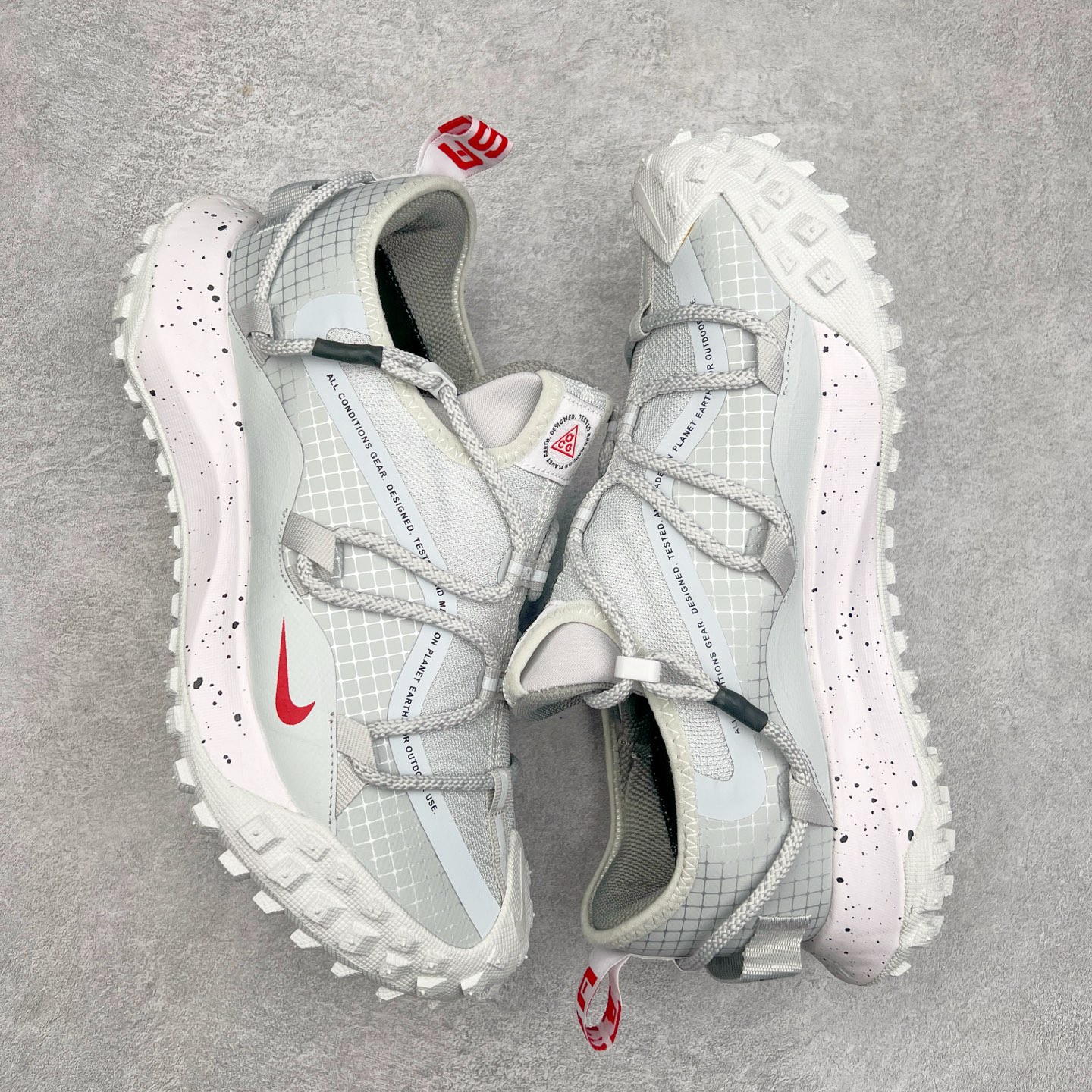 图片[3]-＃纯原福利 NK ACG Mountain Fly SE 复古潮流户外登山鞋防水慢跑鞋 全新来袭 该款沿袭前代高帮版型的设计传统 轻盈鞋面结合灵巧的脚踝包裹设计 为双足打造出一体化的舒适脚感 助力轻松畅行 中底融入柔软的React泡棉与Vaporfiy 科技 让你在岩石小径徒步时也像行走在都市般轻松舒适 粘性橡胶大底铸就了攀岩级别的出众抓地力 助你从容面对各种环境挑战 尺码：36 36.5 37.5 38 38.5 39 40 40.5 41 42 42.5 43 44 44.5 45 46-选品中心