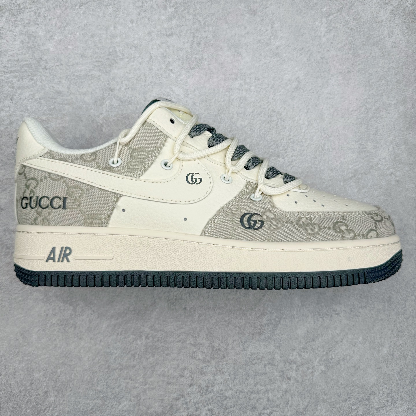 NK Air Force 1´07 Low 空军一号低帮百搭休闲运动板鞋 SJ1198-105 柔软、弹性十足的缓震性能和出色的中底设计 横跨复古与现代的外型结合 造就出风靡全球 三十多年的Force 1 直到今天还深受青睐 尺码:36 36.5 37.5 38 38.5 39 40 40.5 41 42 42.5 43 44 44.5 45-选品中心