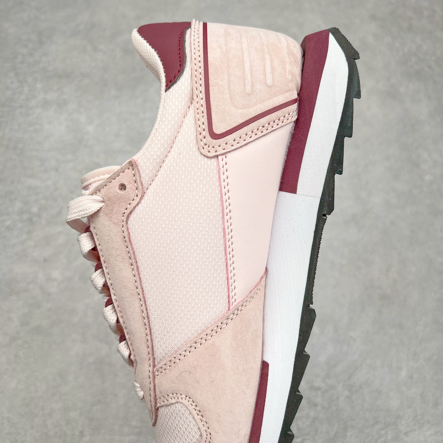 图片[7]-Le Coq Sportif🔺法国公鸡蒙贝利尔经典运动休闲鞋 选用牛皮革面料 搭配反绒皮装饰 高弹性的泡棉中底带来完美的穿着体验 尺码：36 37 38 39 40 41 42 43 44 45-选品中心