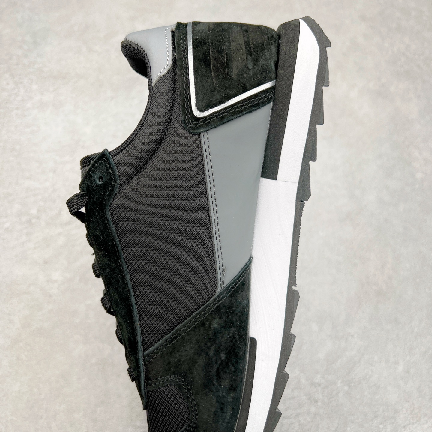 图片[7]-Le Coq Sportif🔺法国公鸡蒙贝利尔经典运动休闲鞋 选用牛皮革面料 搭配反绒皮装饰 高弹性的泡棉中底带来完美的穿着体验 尺码：36 37 38 39 40 41 42 43 44 45-选品中心