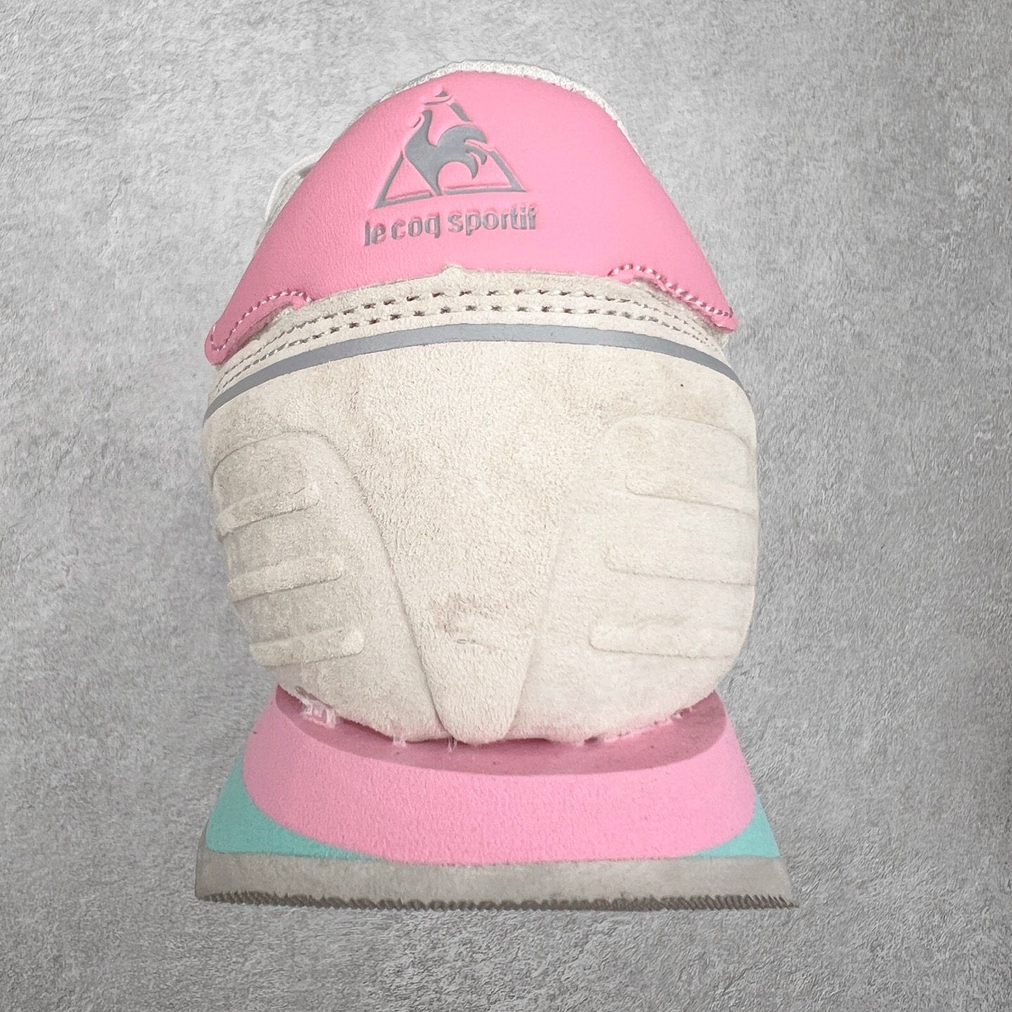 图片[8]-Le Coq Sportif🔺法国公鸡蒙贝利尔经典运动休闲鞋 选用牛皮革面料 搭配反绒皮装饰 高弹性的泡棉中底带来完美的穿着体验 尺码：36 37 38 39 40 41 42 43 44 45-选品中心