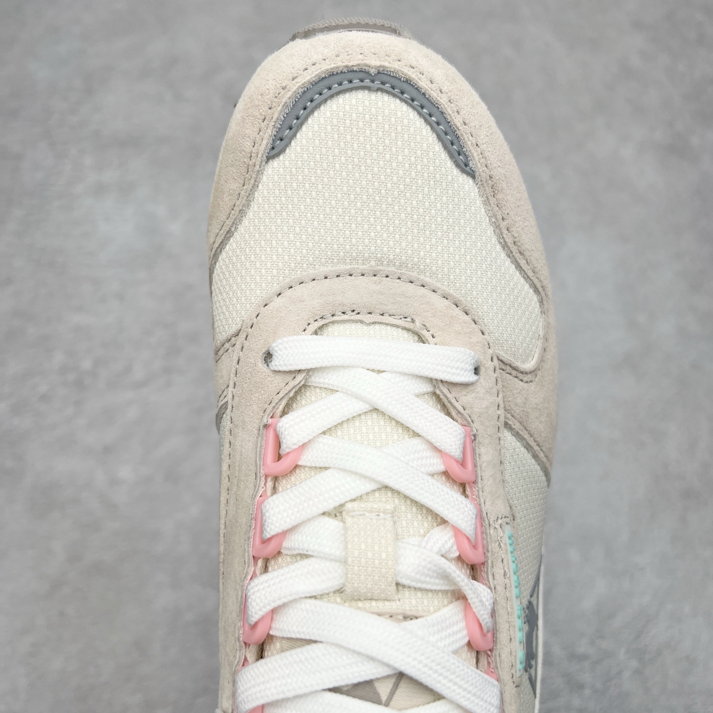 图片[4]-Le Coq Sportif🔺法国公鸡蒙贝利尔经典运动休闲鞋 选用牛皮革面料 搭配反绒皮装饰 高弹性的泡棉中底带来完美的穿着体验 尺码：36 37 38 39 40 41 42 43 44 45-选品中心