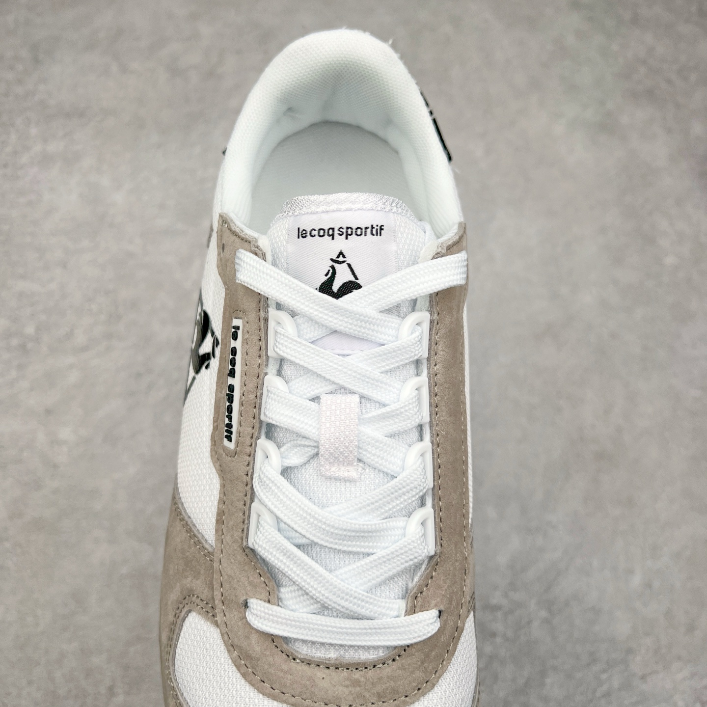图片[5]-Le Coq Sportif🔺法国公鸡蒙贝利尔经典运动休闲鞋 选用牛皮革面料 搭配反绒皮装饰 高弹性的泡棉中底带来完美的穿着体验 尺码：36 37 38 39 40 41 42 43 44 45-选品中心