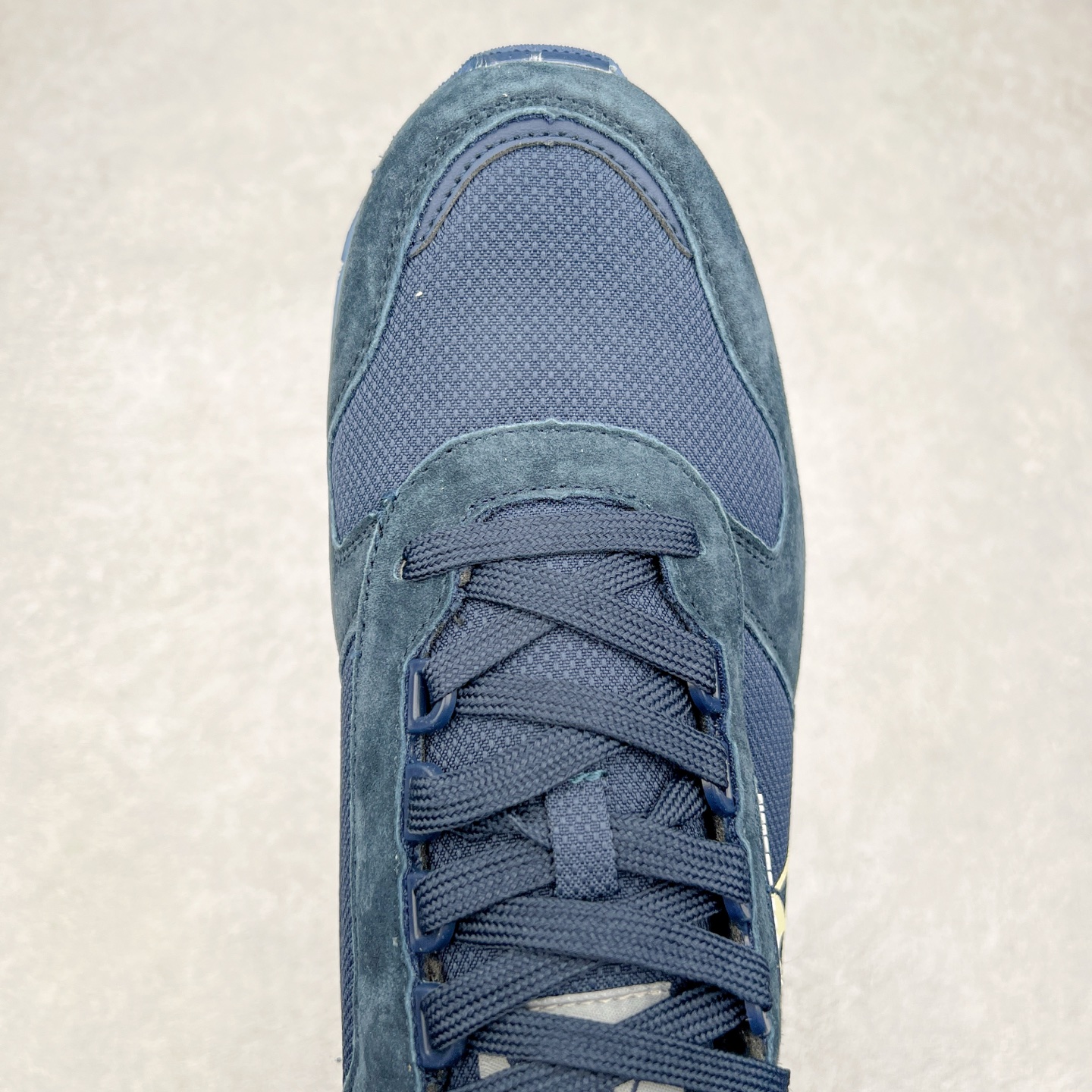 图片[4]-Le Coq Sportif🔺法国公鸡蒙贝利尔经典运动休闲鞋 选用牛皮革面料 搭配反绒皮装饰 高弹性的泡棉中底带来完美的穿着体验 尺码：36 37 38 39 40 41 42 43 44 45-选品中心