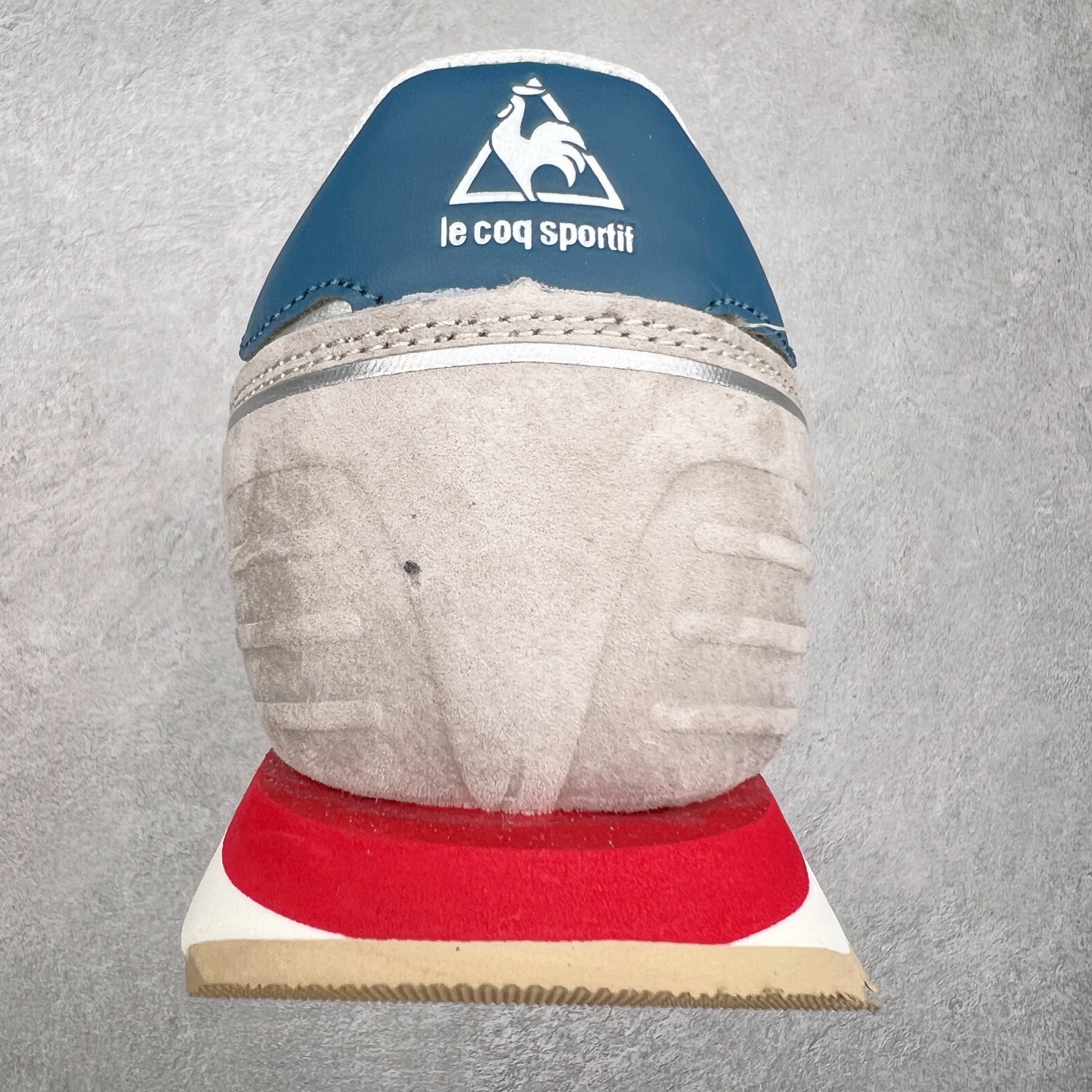 图片[8]-Le Coq Sportif🔺法国公鸡蒙贝利尔经典运动休闲鞋 选用牛皮革面料 搭配反绒皮装饰 高弹性的泡棉中底带来完美的穿着体验 尺码：36 37 38 39 40 41 42 43 44 45-选品中心