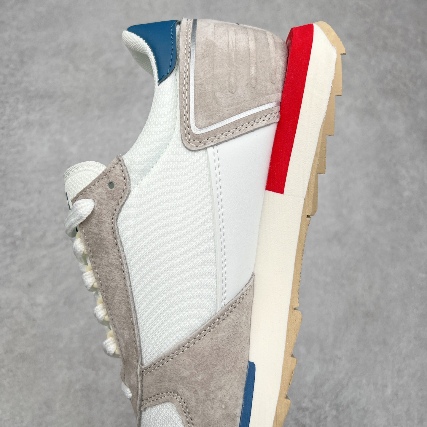 图片[7]-Le Coq Sportif🔺法国公鸡蒙贝利尔经典运动休闲鞋 选用牛皮革面料 搭配反绒皮装饰 高弹性的泡棉中底带来完美的穿着体验 尺码：36 37 38 39 40 41 42 43 44 45-选品中心