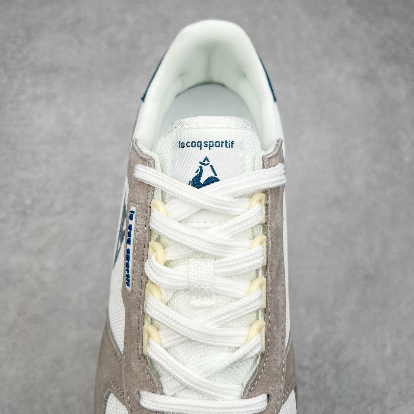 图片[5]-Le Coq Sportif🔺法国公鸡蒙贝利尔经典运动休闲鞋 选用牛皮革面料 搭配反绒皮装饰 高弹性的泡棉中底带来完美的穿着体验 尺码：36 37 38 39 40 41 42 43 44 45-选品中心
