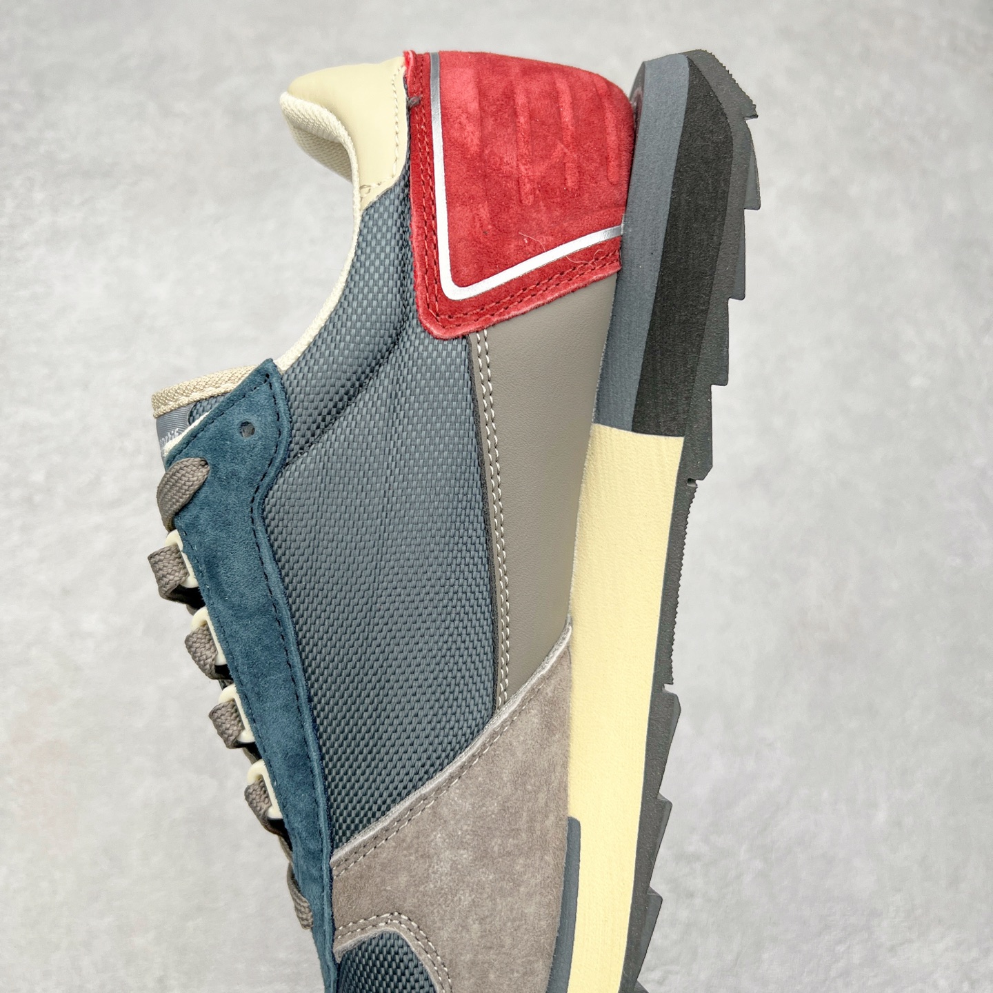 图片[7]-Le Coq Sportif🔺法国公鸡蒙贝利尔经典运动休闲鞋 选用牛皮革面料 搭配反绒皮装饰 高弹性的泡棉中底带来完美的穿着体验 尺码：36 37 38 39 40 41 42 43 44 45-选品中心