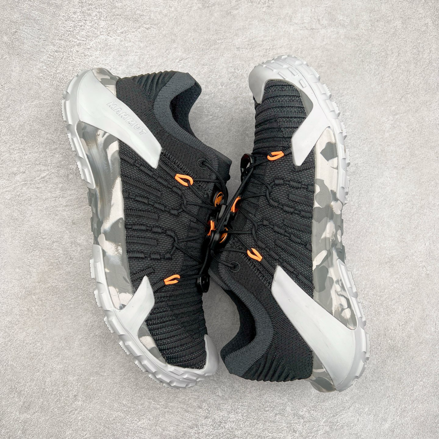 图片[3]-MAMMUT猛犸象 Hueco Knit 2 登山靴多功能鞋履 独立私模 顶级复刻百分百还原# 应用BASE FIT 2.0专利技术 拥有优越的抓地力、护趾力和运动缓冲功能 可折叠鞋跟 透气针织鞋面 适合春夏与初秋季节的设计 即刻\\\”履\\\”行出发 尺码：36 36.5 37.5 38 38.5 39 40 40.5 41 42 42.5 43 44 44.5 45 46-选品中心