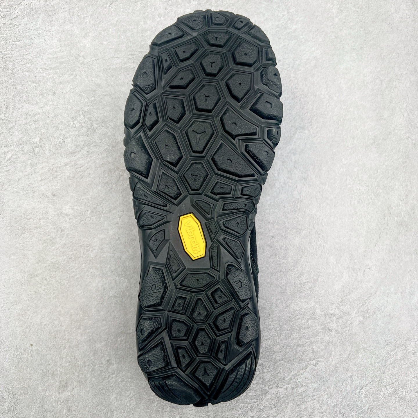 图片[9]-The North Face 北面 乐斯菲斯户外运动休闲登山鞋越野徒步鞋 广东大厂品质 面料采用进口磨砂牛皮 鞋底采用Vibram黄金大底 专门为鞋底设计的橡胶以出色的耐磨性 良好的防滑性或得不少户外运动爱好者的喜欢 专业户外登山品牌（北面）The North Face自1966年创立，由两位热爱登山徒步的年轻登山者于美西旧金山开创，不断透过研发与创新，并且将最先进的技术结合在服装与鞋款设计，生产多种外型帅气且专业能力非常强的户外运动装备而备受欢迎。尺码：40-45（运动鞋码）-选品中心