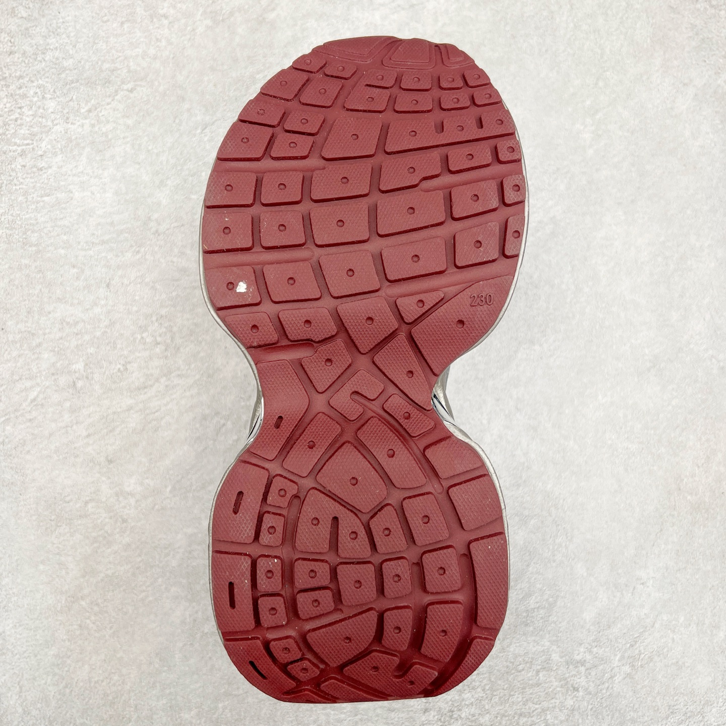 图片[9]-GG-CC Chunky Low白鹿同款独星球 2024新款GGCC低帮复古厚底增高老爹鞋 时髦look轻松定格 不费力展现率性氛围 原版正确大底 高档银盒 酷帅机能风不规则设计大底 8CM 增高厚底 大长腿既视感轻松拿捏 货号：G24X9833 尺码：35 36 37 38 39 40-选品中心