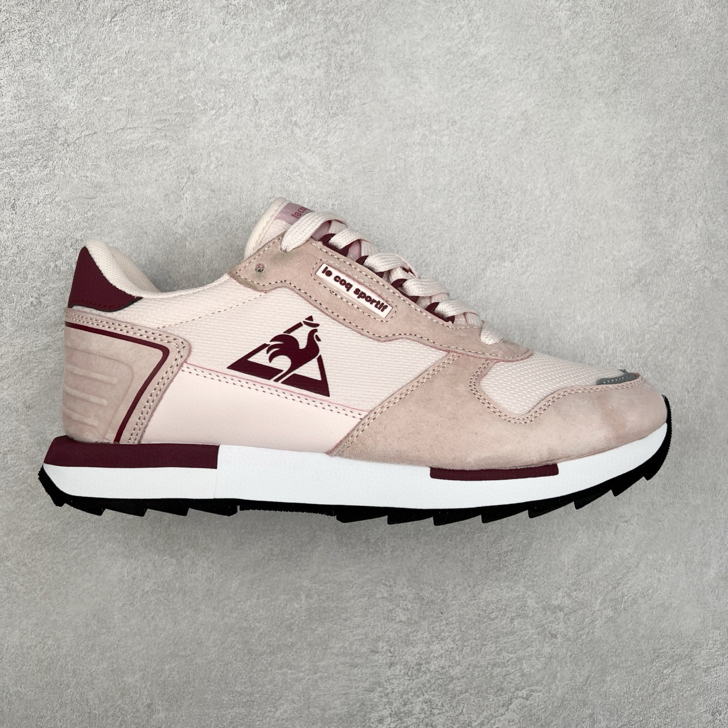 图片[7]-Le Coq Sportif🔺法国公鸡蒙贝利尔经典运动休闲鞋 选用牛皮革面料 搭配反绒皮装饰 高弹性的泡棉中底带来完美的穿着体验 尺码：36 37 38 39 40 41 42 43 44 45-选品中心