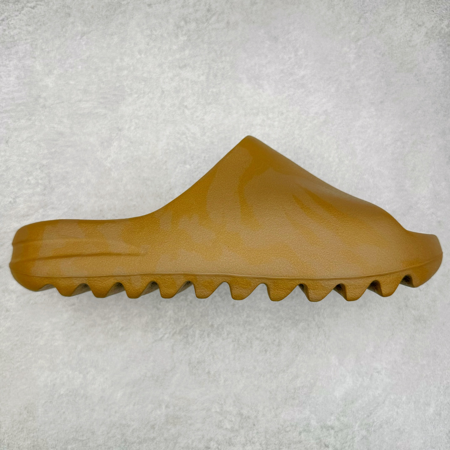 图片[4]-＃奥莱Zp订单福利 YEEZY 椰子拖鞋/洞洞鞋 史诗级福利 超值回馈捡漏 买到就是赚 真白菜价 好好把握 工厂清仓处理 zp专柜 直播间399 499一样的东西 帮你极致省钱 同源公司EVA粒子环保塑料 原厂指令配方 弹性卡色均保持原鞋一致 匠心打造 采用原厂进口MD全套模具打造 全套原楦头 鞋口弧度大小 鞋面色泽质感同步原鞋 LOGO内侧钢印清晰工整 原厂定制原标 同比ZP 符合人体设计 独家开发至50.5码 尺码：36 37 38 39 40.5 42 43 44.5 46 47 48.5 50.5-选品中心