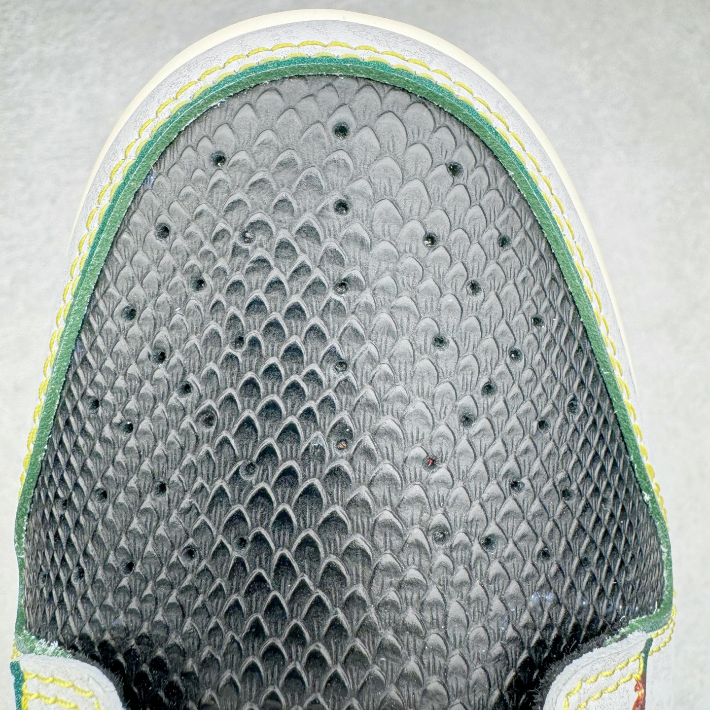 图片[16]-＃YC纯原 NK Dunk Low 蛇年限定 巳蛇 GB1220-006 定制系列天花板 无原鞋不开发 全系列得物原鞋一比一校对开发 配色持续更新中 终端对接 优势输出 全套原厂楦头原纸板数据档案倾力打造 原汁原味莞产 极致还原 圈内最强针车工艺 高端零售指定版 广东原厂配套原盒原标 鞋盒分三个尺码段 原厂冲刀 超高清洁度 全鞋零毛边皮料切割 采用原厂百宏鞋带以及原厂百宏织唛舌标 内标可供原厂几率过验 进口原装条纹中底布 四线拉帮白色点胶 原厂拉帮手法遵循公司 原厂电绣 极致还原 尺码：36 36.5 37.5 38 38.5 39 40 40.5 41 42 42.5 43 44 44.5 45 46-选品中心