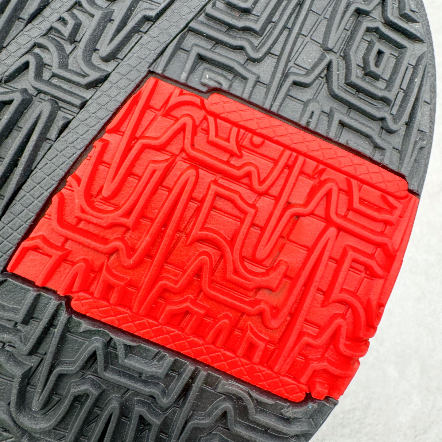 图片[20]-＃Star NK Zoom Kobe \\\”Bruce Lee\\\” 科比5代 李小龙黑黄 CD4991-700 圈内顶级批次 完美复刻公司货 前掌超大Zoom Turbo气垫 后掌EVA缓震 真正的原汁原味 还原ZP脚感 全身鞋材卡料色独家定制 唯一正确喷漆工艺Swoosh 正确凹凸蛇鳞工艺 正确鞋面渐变效果 内全置真动飞态线 独立原厂模具 最大尺码达到49.5码 首批不拼图大几率过验 亲测已过 支持各种高强度实战 无需担心 上脚价 补货周期极长 脚宽建议买大半码 科比系列前掌偏窄 不影响二次销售 支持七天无理由退换 尺码：40 40.5 41 42 42.5 43 44 44.5 45 45.5 46 47.5 48.5-选品中心