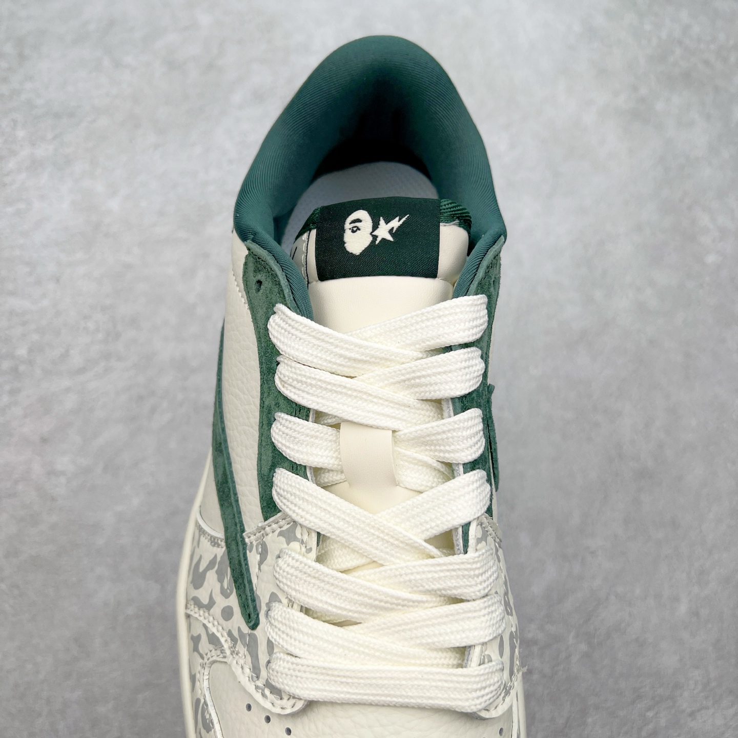 图片[5]-TS x Air Jordan AJ1 Low 倒钩低帮联名定制配色 SJ9950-017 原厂内置气垫魔块 A模大底 头层小牛皮 鞋舌AJ原厂专用牛津布+AJ专用反口珍珠布+原厂无杂质高弹内里海棉+特殊封边弹力鞋带 尺码：36 36.5 37.5 38 38.5 39 40 40.5 41 42 42.5 43 44 44.5 45 46 47.5-选品中心