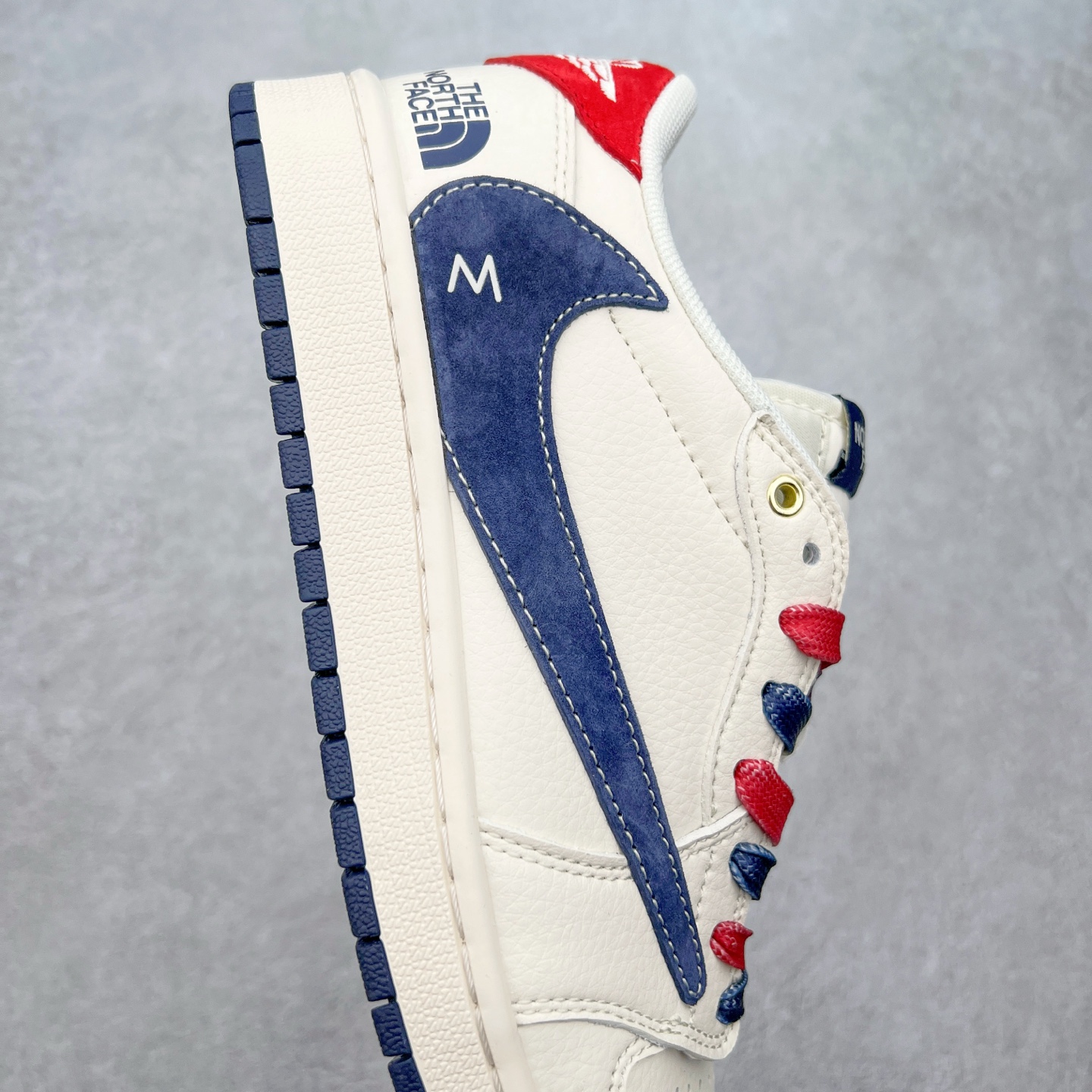 图片[6]-TS x Air Jordan AJ1 Low 倒钩低帮联名定制配色 FC1688-211 原厂内置气垫魔块 A模大底 头层小牛皮 鞋舌AJ原厂专用牛津布+AJ专用反口珍珠布+原厂无杂质高弹内里海棉+特殊封边弹力鞋带 尺码：36 36.5 37.5 38 38.5 39 40 40.5 41 42 42.5 43 44 44.5 45 46 47.5-选品中心