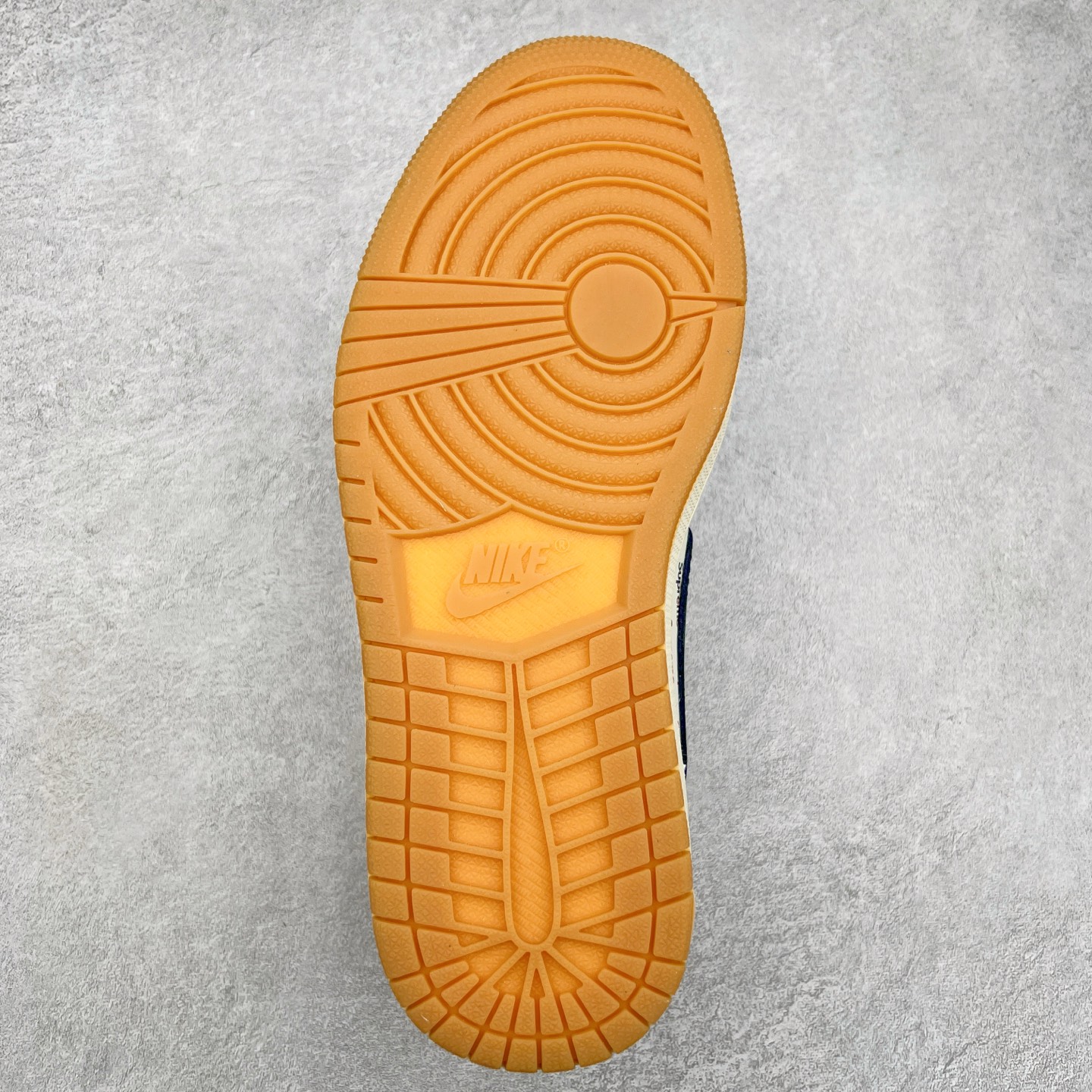 图片[9]-TS x Air Jordan AJ1 Low 倒钩低帮联名定制配色 JH6088-613 原厂内置气垫魔块 A模大底 头层小牛皮 鞋舌AJ原厂专用牛津布+AJ专用反口珍珠布+原厂无杂质高弹内里海棉+特殊封边弹力鞋带 尺码：36 36.5 37.5 38 38.5 39 40 40.5 41 42 42.5 43 44 44.5 45 46 47.5-选品中心