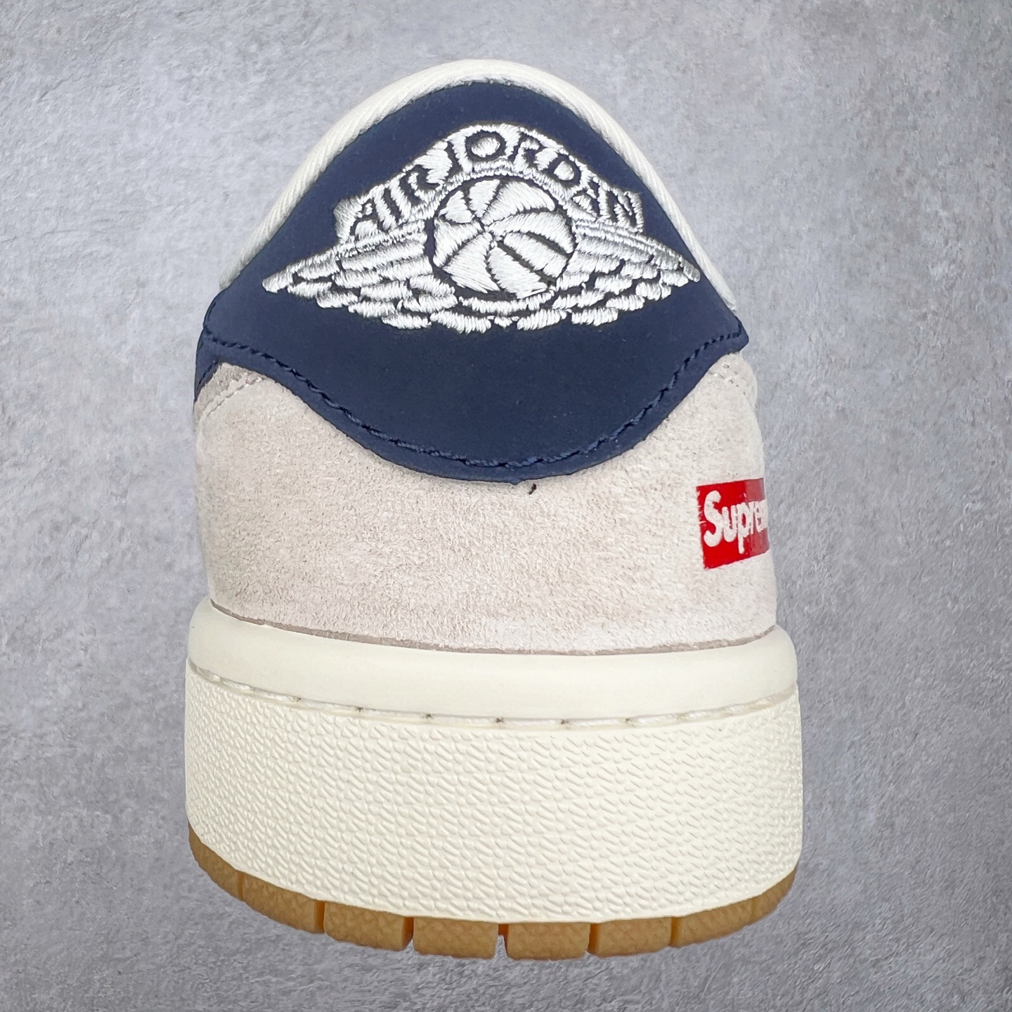 图片[8]-TS x Air Jordan AJ1 Low 倒钩低帮联名定制配色 JH6088-613 原厂内置气垫魔块 A模大底 头层小牛皮 鞋舌AJ原厂专用牛津布+AJ专用反口珍珠布+原厂无杂质高弹内里海棉+特殊封边弹力鞋带 尺码：36 36.5 37.5 38 38.5 39 40 40.5 41 42 42.5 43 44 44.5 45 46 47.5-选品中心