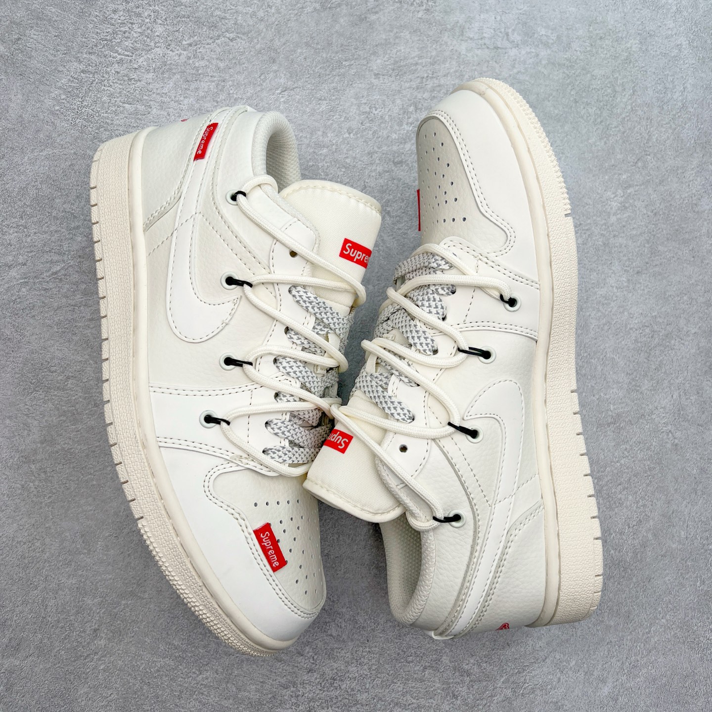 图片[3]-Air Jordan AJ1 Low 低帮定制 SJ9950-017 原厂内置气垫魔块 A模大底 头层小牛皮 鞋舌AJ原厂专用牛津布+AJ专用反口珍珠布+原厂无杂质高弹内里海棉+特殊封边弹力鞋带 尺码：36 36.5 37.5 38 38.5 39 40 40.5 41 42 42.5 43 44 44.5 45 46 47.5-选品中心