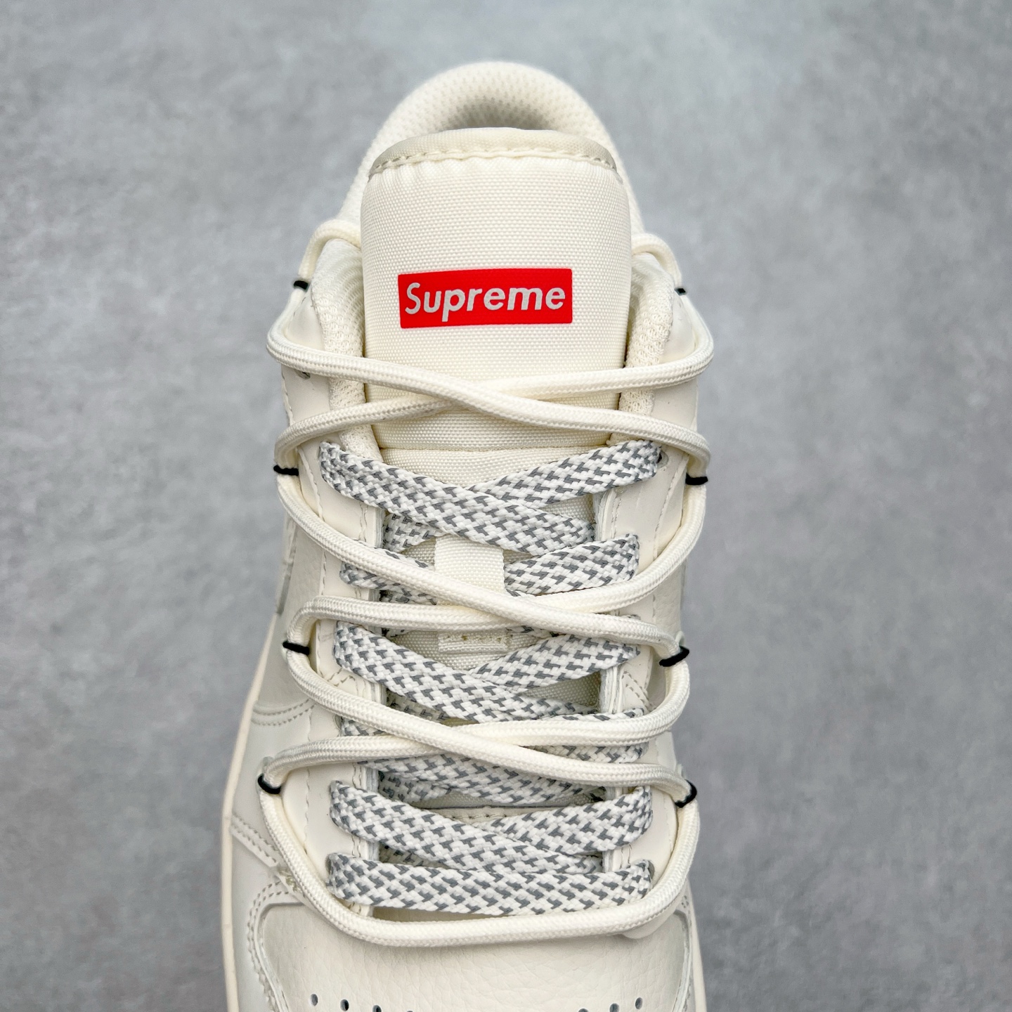 图片[5]-Air Jordan AJ1 Low 低帮定制 SJ9950-017 原厂内置气垫魔块 A模大底 头层小牛皮 鞋舌AJ原厂专用牛津布+AJ专用反口珍珠布+原厂无杂质高弹内里海棉+特殊封边弹力鞋带 尺码：36 36.5 37.5 38 38.5 39 40 40.5 41 42 42.5 43 44 44.5 45 46 47.5-选品中心