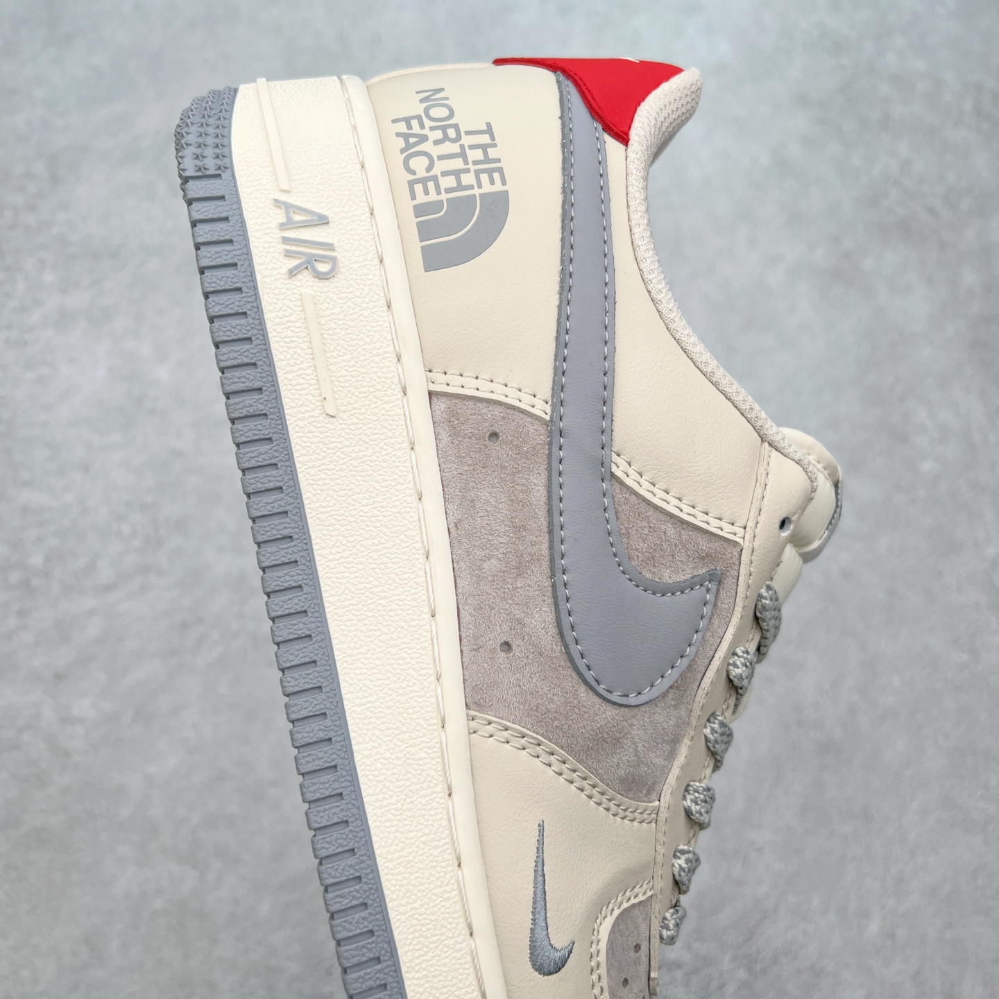 图片[6]-NK Air Force 1´07 Low 空军一号低帮百搭休闲运动板鞋 XZ6188-649 柔软、弹性十足的缓震性能和出色的中底设计 横跨复古与现代的外型结合 造就出风靡全球 三十多年的Force 1 直到今天还深受青睐 尺码：36 36.5 37.5 38 38.5 39 40 40.5 41 42 42.5 43 44 44.5 45-选品中心