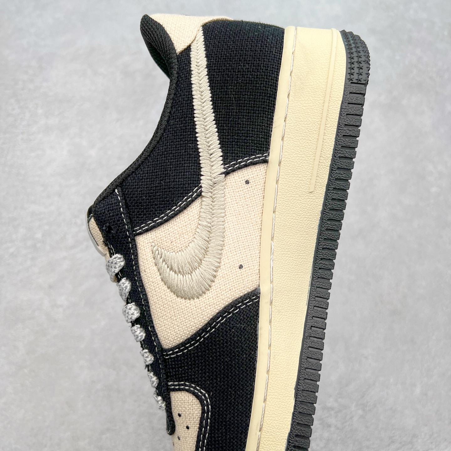 图片[7]-NK Air Force 1´07 Low 空军一号低帮百搭休闲运动板鞋 XZ6188-762 柔软、弹性十足的缓震性能和出色的中底设计 横跨复古与现代的外型结合 造就出风靡全球 三十多年的Force 1 直到今天还深受青睐 尺码：36 36.5 37.5 38 38.5 39 40 40.5 41 42 42.5 43 44 44.5 45-选品中心