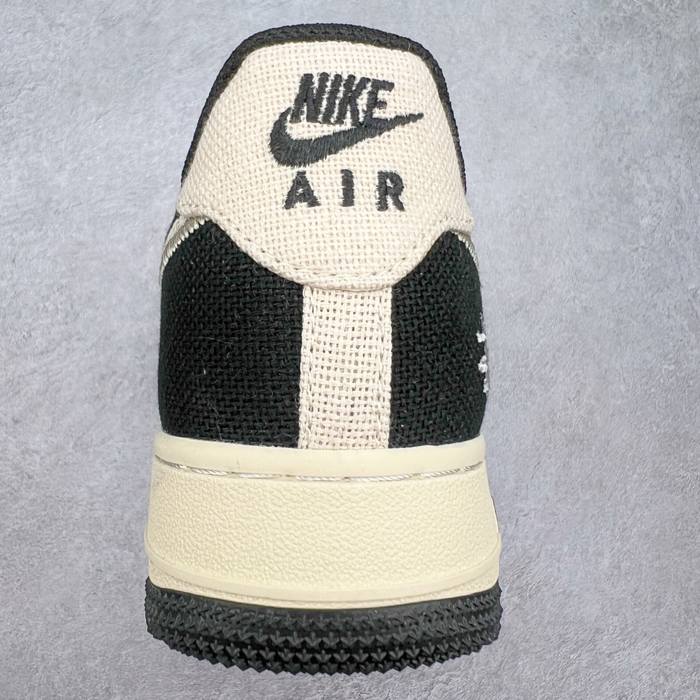 图片[8]-NK Air Force 1´07 Low 空军一号低帮百搭休闲运动板鞋 XZ6188-762 柔软、弹性十足的缓震性能和出色的中底设计 横跨复古与现代的外型结合 造就出风靡全球 三十多年的Force 1 直到今天还深受青睐 尺码：36 36.5 37.5 38 38.5 39 40 40.5 41 42 42.5 43 44 44.5 45-选品中心