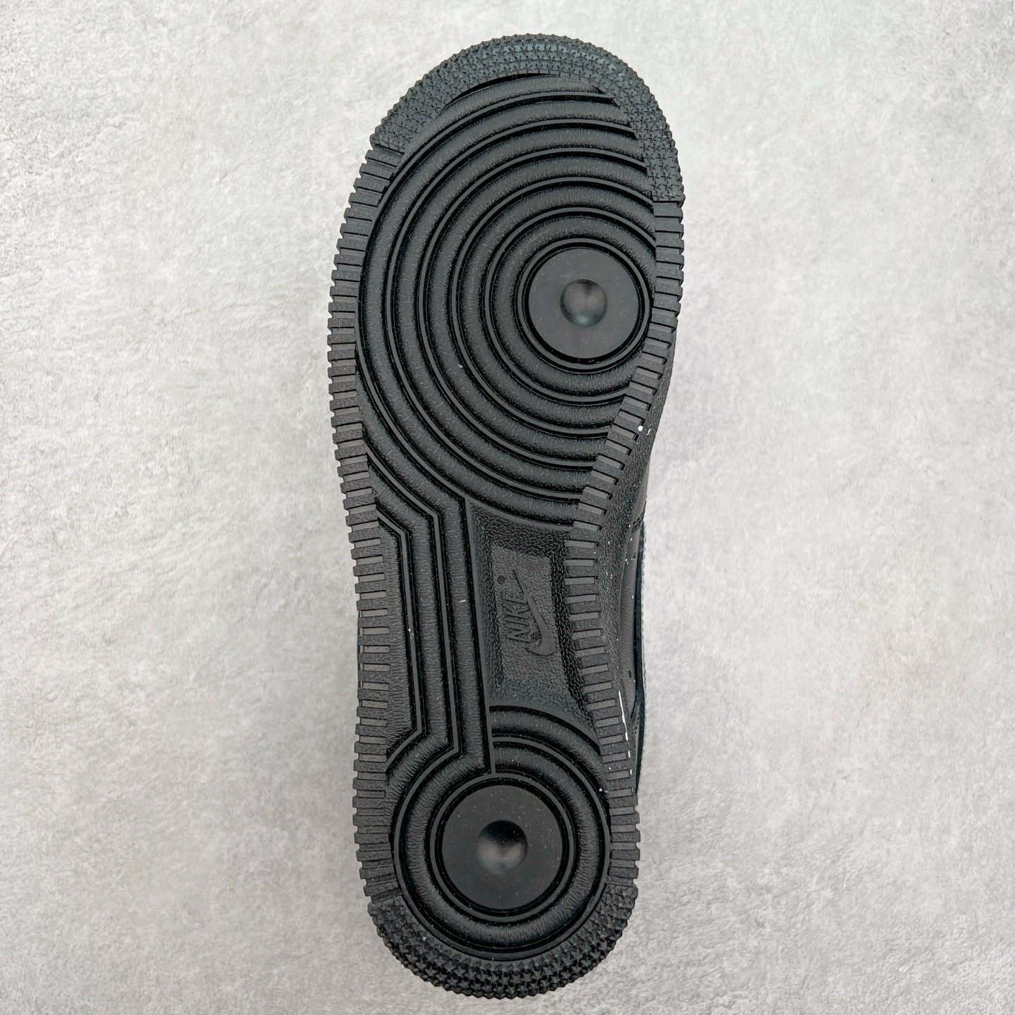 图片[9]-NK Air Force 1´07 Low 空军一号低帮百搭休闲运动板鞋 CK0316-059 柔软、弹性十足的缓震性能和出色的中底设计 横跨复古与现代的外型结合 造就出风靡全球 三十多年的Force 1 直到今天还深受青睐 尺码：36 36.5 37.5 38 38.5 39 40 40.5 41 42 42.5 43 44 44.5 45-选品中心