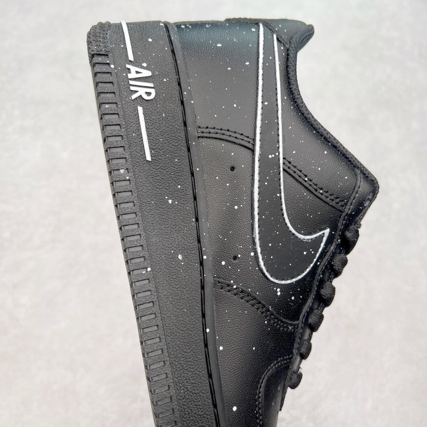 图片[6]-NK Air Force 1´07 Low 空军一号低帮百搭休闲运动板鞋 CK0316-059 柔软、弹性十足的缓震性能和出色的中底设计 横跨复古与现代的外型结合 造就出风靡全球 三十多年的Force 1 直到今天还深受青睐 尺码：36 36.5 37.5 38 38.5 39 40 40.5 41 42 42.5 43 44 44.5 45-选品中心