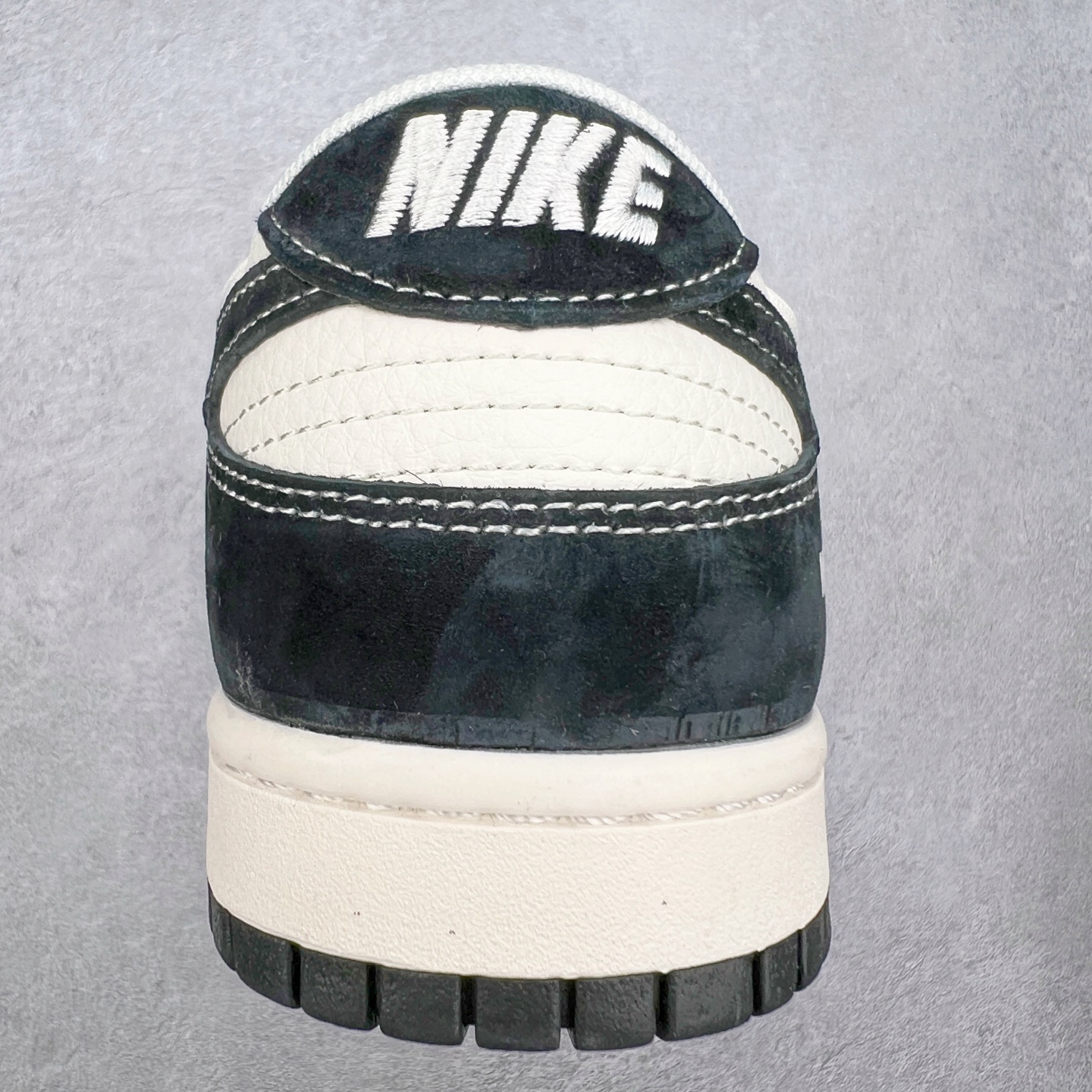 图片[8]-NK Dunk Low 定制配色 YX5066-256 大厂出品 极力推荐 原装头层材料 独家版型蒸餾加工帶來的是更好的视觉和脚感体验大厂纯原品质出货 清洁度 电绣工艺 皮料切割干净无任何毛边 细节完美 尺码：36 36.5 37.5 38 38.5 39 40 40.5 41 42 42.5 43 44 44.5 45-选品中心