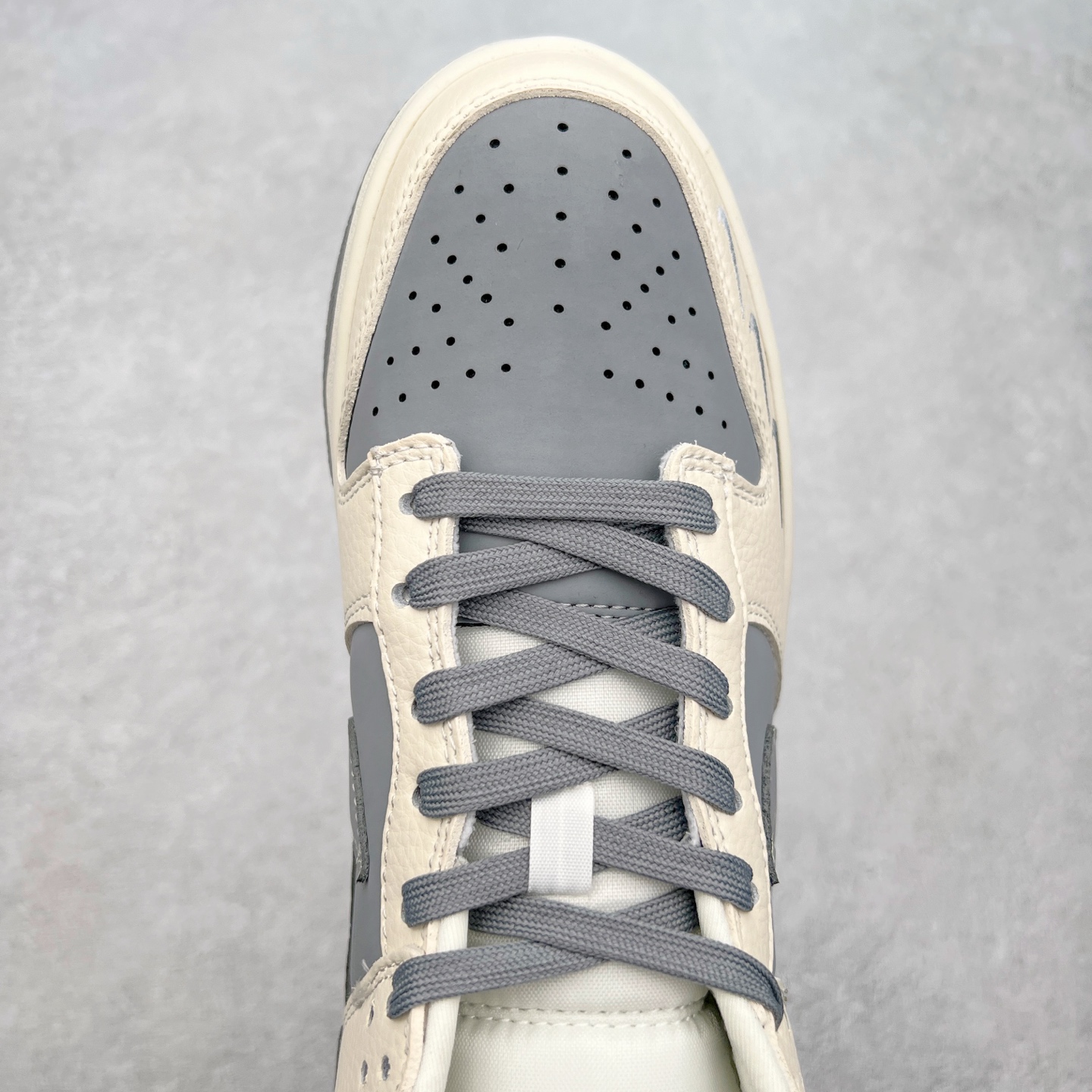 图片[4]-NK Dunk Low 定制配色 KK1333-018 大厂出品 极力推荐 原装头层材料 独家版型蒸餾加工帶來的是更好的视觉和脚感体验大厂纯原品质出货 清洁度 电绣工艺 皮料切割干净无任何毛边 细节完美 尺码：36 36.5 37.5 38 38.5 39 40 40.5 41 42 42.5 43 44 44.5 45-选品中心