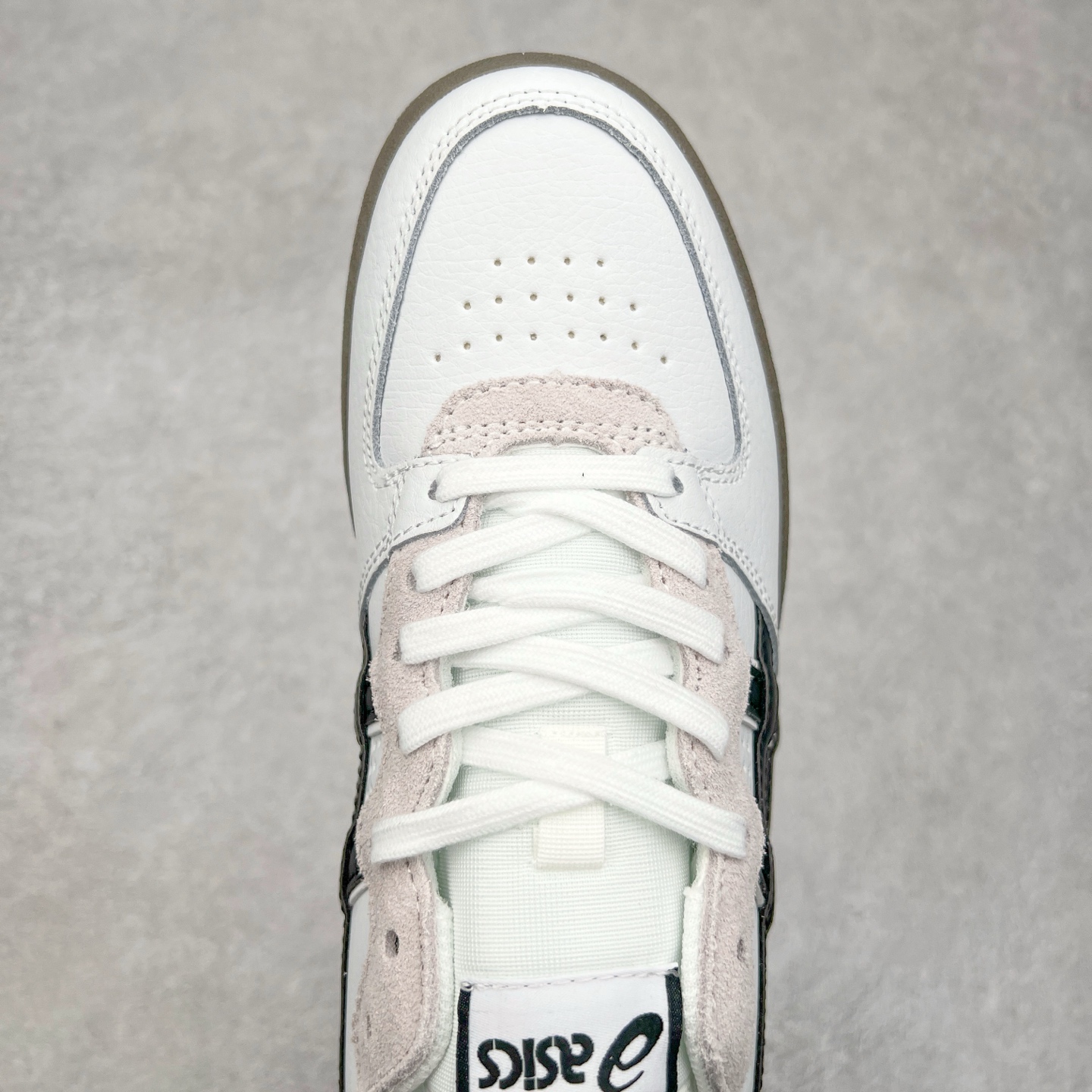 图片[4]-HAY x Asics Skyhand OG 复古运动板鞋 亚瑟士是日本实业家鬼家喜八郎创立的跑鞋运动品牌，名字想法源自著名的拉丁谚语“AnimaSana In Corpore Sano”意为“健全的精神寓于强健的体魄”。正如其名字的含义，ASICS亚瑟士一直坚信保持身体的健康与活力是打造健康快乐的生活方式的最佳途径。亚瑟士的跑鞋、篮球鞋等系列集专业与美貌于一身，拥有极高的热 尺码：36 37 37.5 38 39 39.5 40 40.5 41.5 42 42.5 43.5 44 45-选品中心