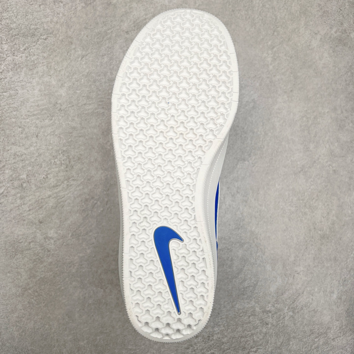 图片[9]-＃福利特价 NK SB Force 58 空军58系列低帮休闲运动滑板板鞋 鞋面由帆布和麂皮拼接 层次感丰富 搭配硫化外底 耐磨耐穿 鞋舌及中底后跟处饰有SB Logo 表明鞋款身份 采用包边设计 经久耐穿 硫化结构则有效提升灵活性 穿上这款全新推出的创意力作 助你耀动街头 尺码：36 36.5 37.5 38 38.5 39 40 40.5 41 42 42.5 43 44 45-选品中心